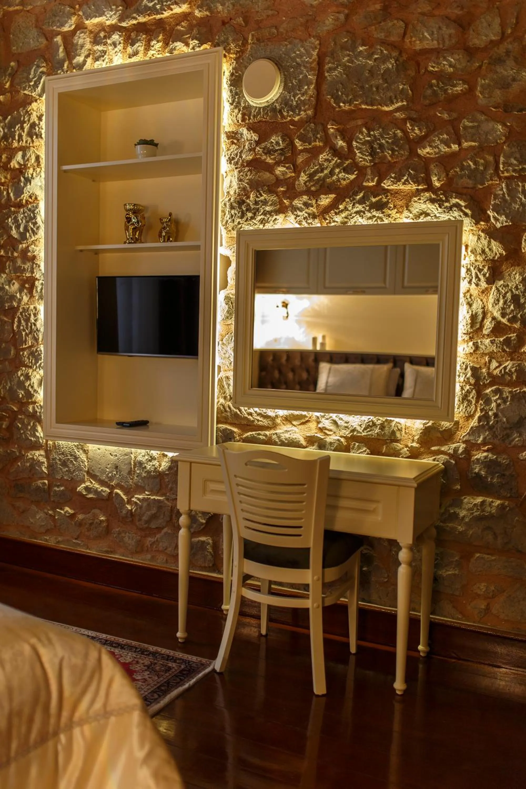 Bed in Verula City Luxury Villa