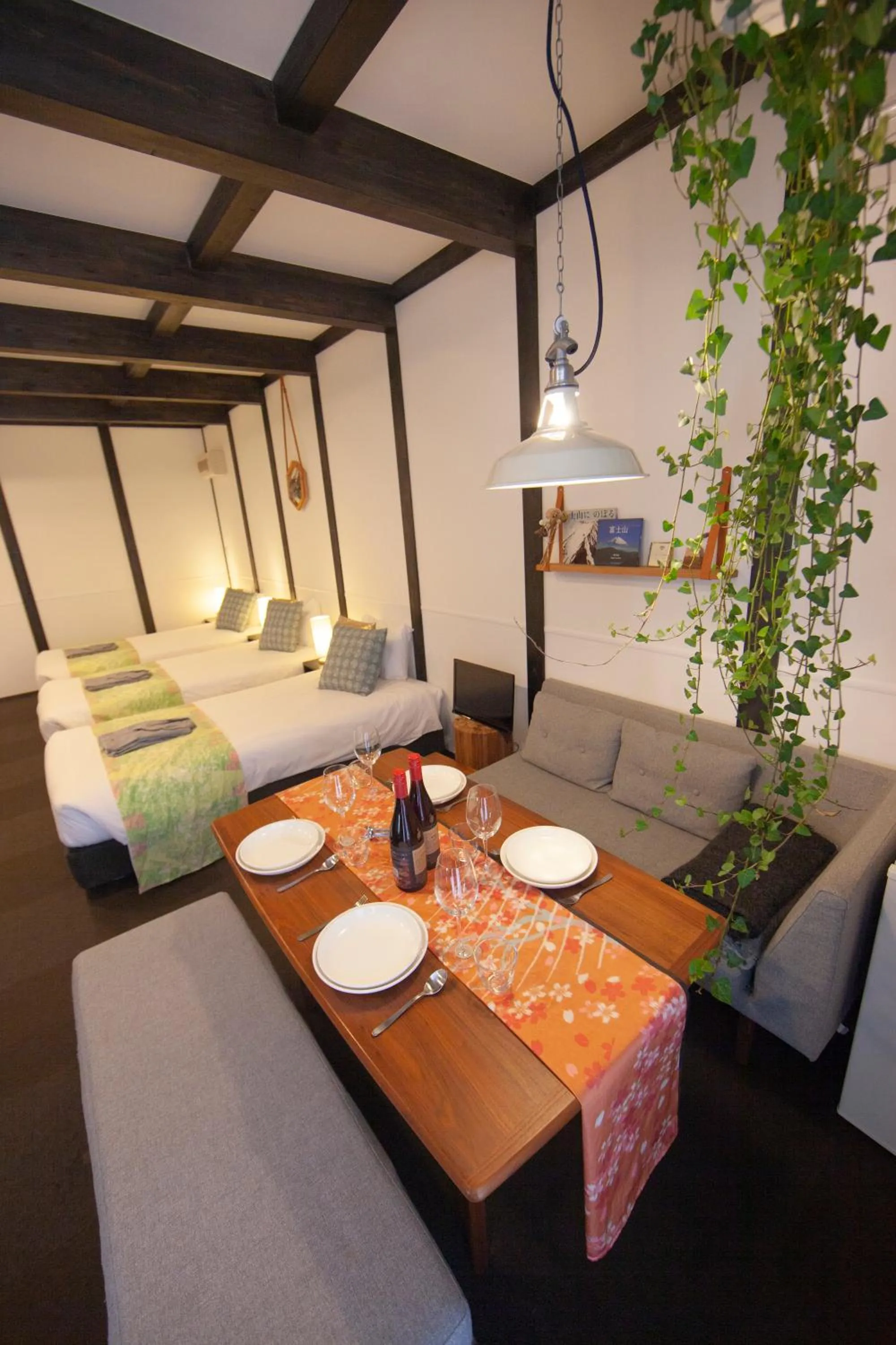 Dining area, Bed in JINYA Fujikawaguchiko