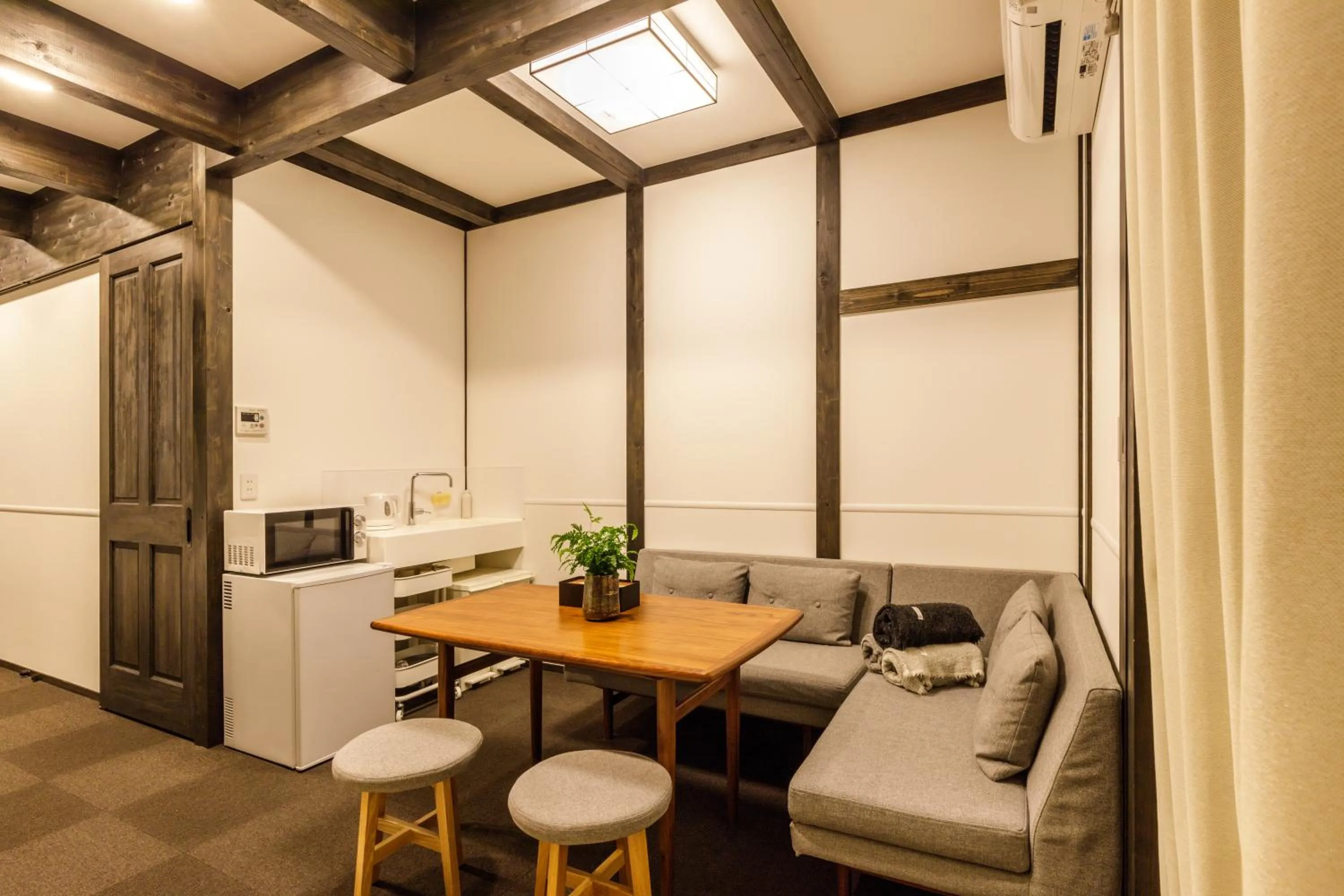 Dining area in JINYA Fujikawaguchiko