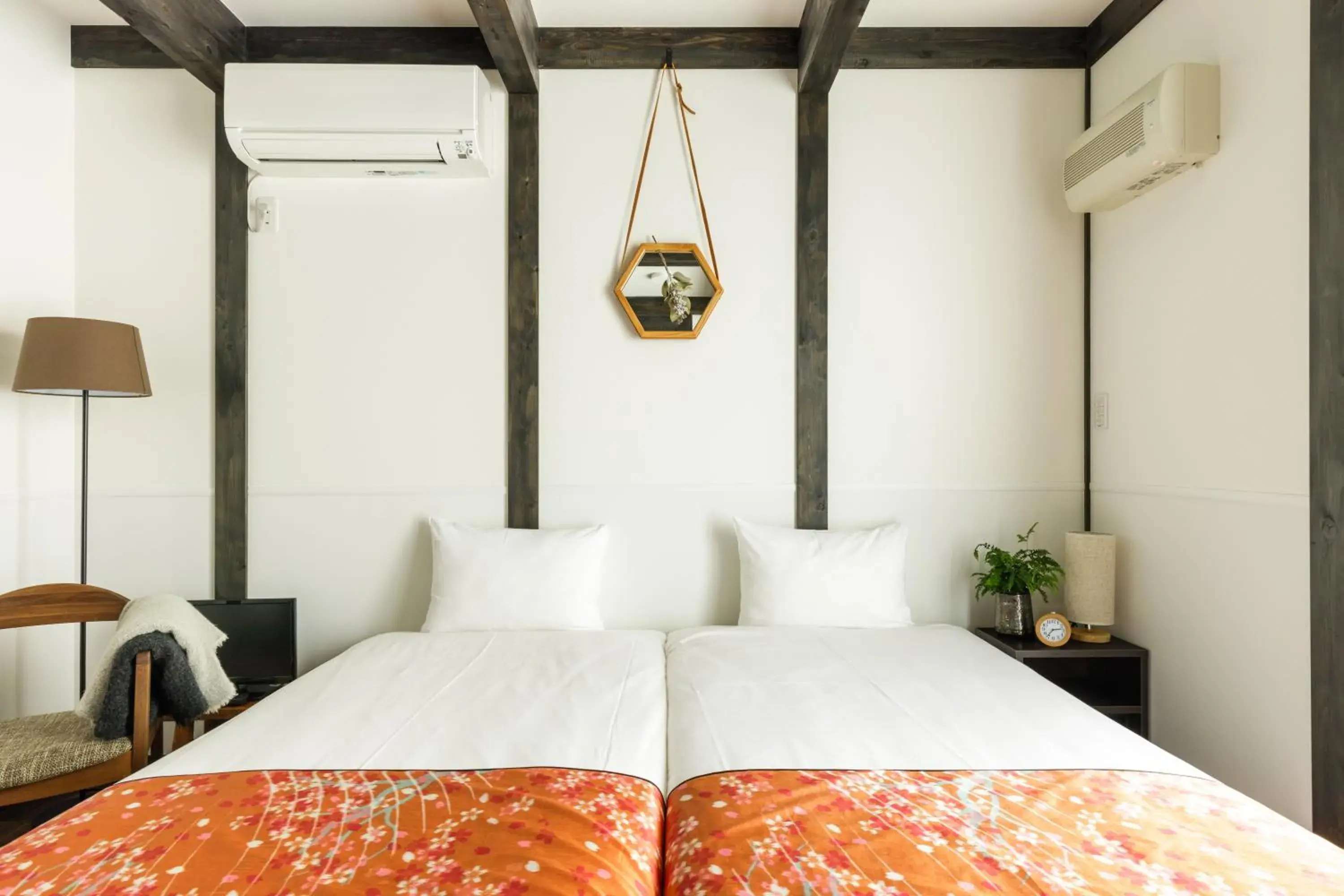 Photo of the whole room, Bed in JINYA Fujikawaguchiko Photo of the whole room, Bed in JINYA Fujikawaguchiko