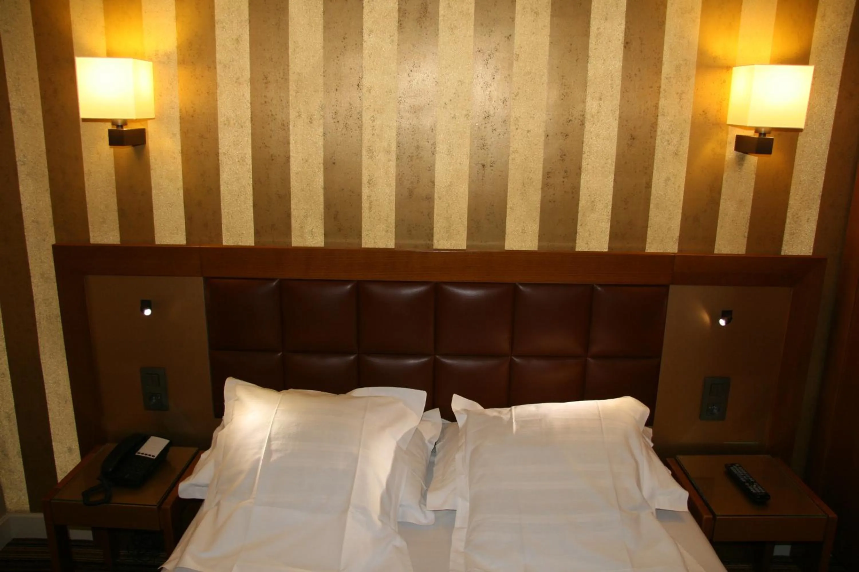 Decorative detail, Bed in Hotel Bellevue Saint-Lazare