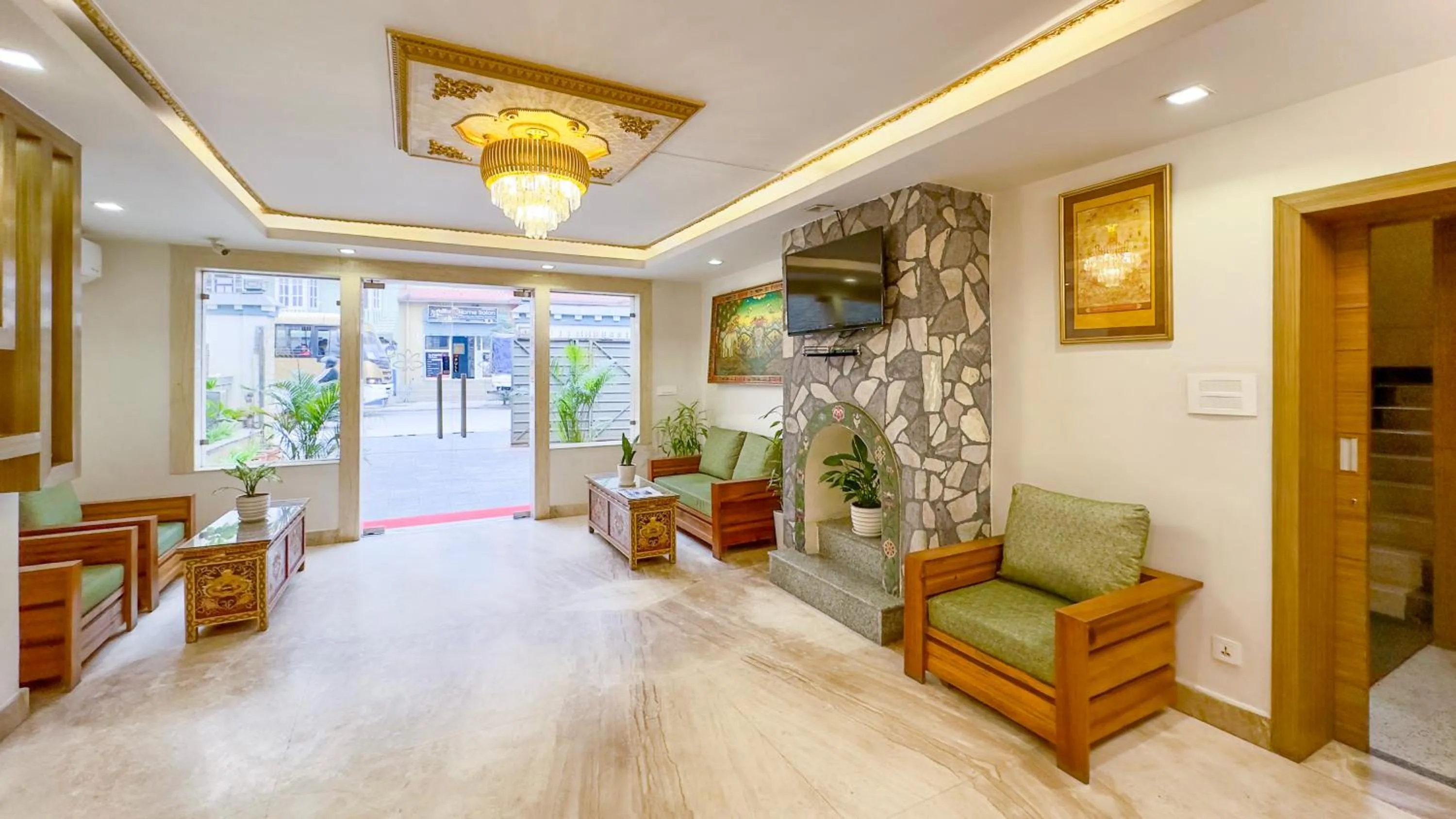 TV and multimedia in Boudha Boutique Hotel