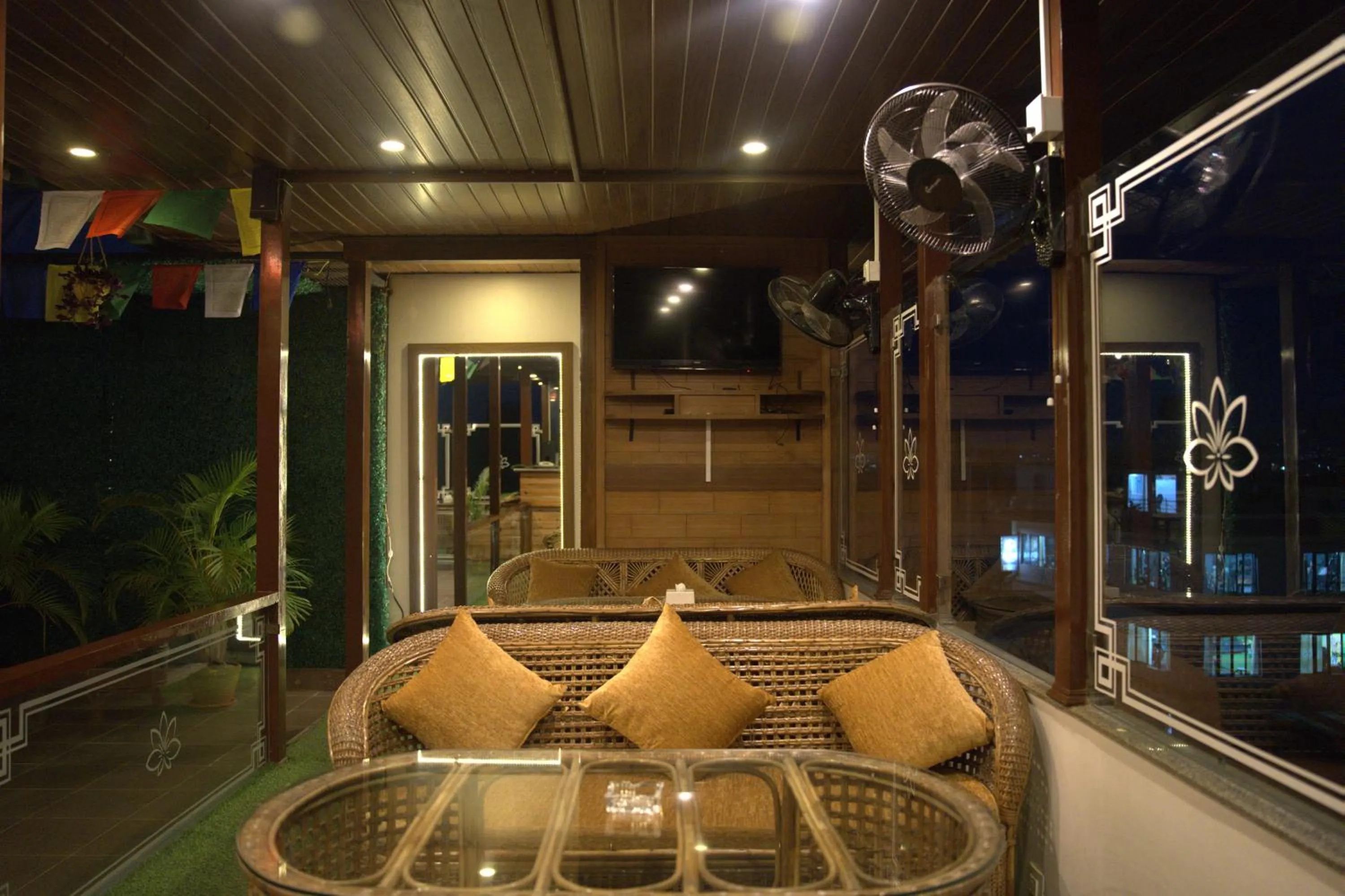 Restaurant/places to eat in Boudha Boutique Hotel