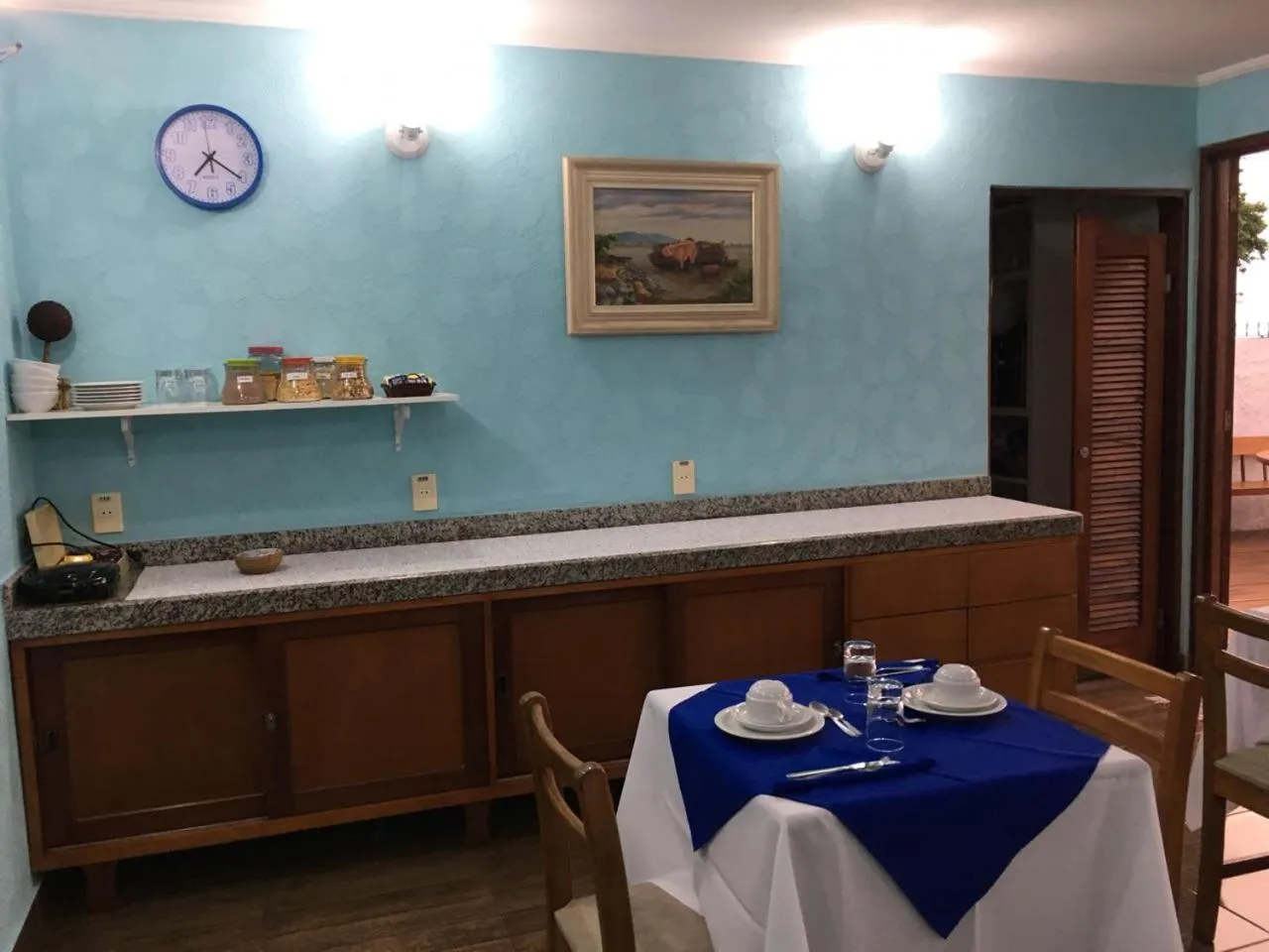 Food and drinks in Pousada Irmãos do Mar