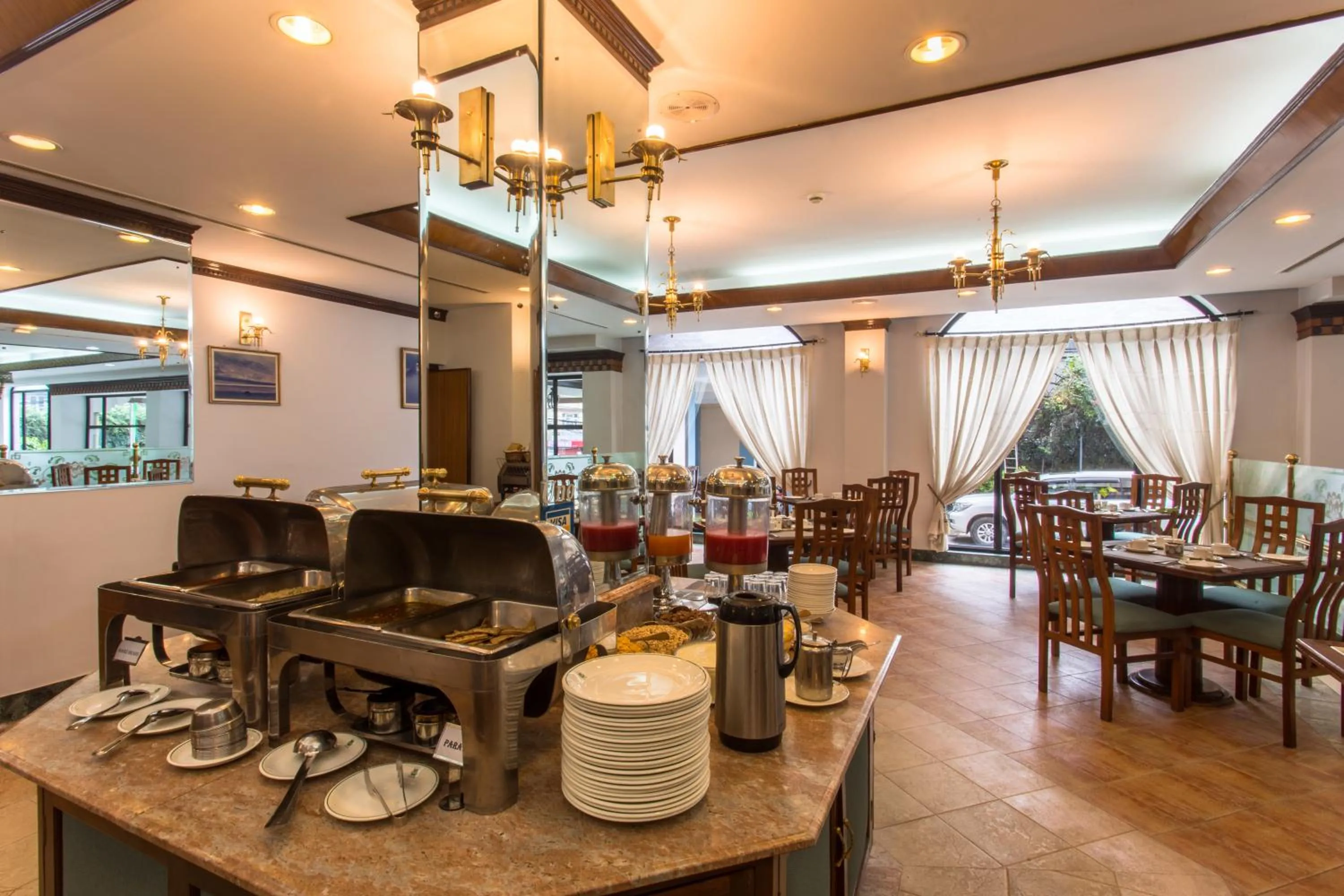 Breakfast in Hotel Le Himalaya