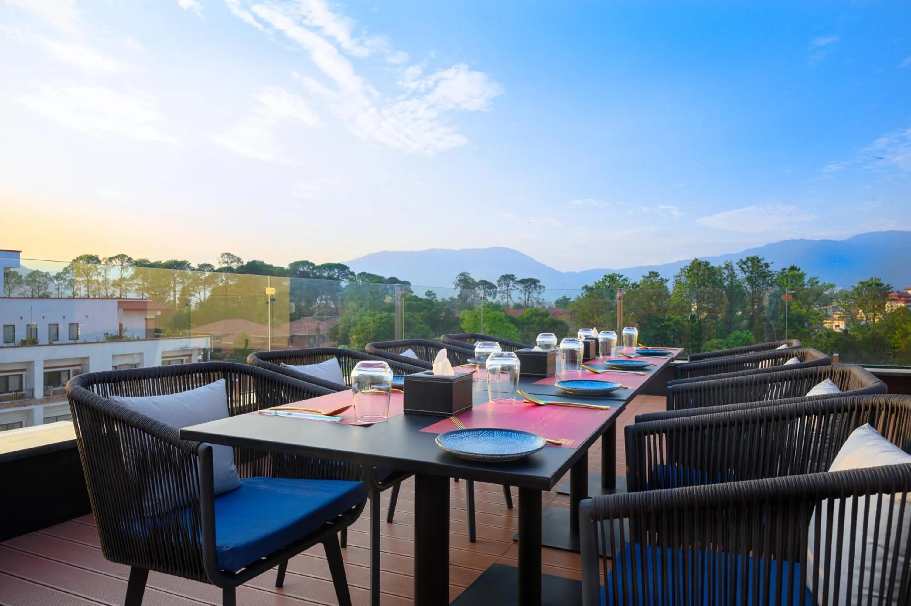 Dining area in Hotel Le Himalaya