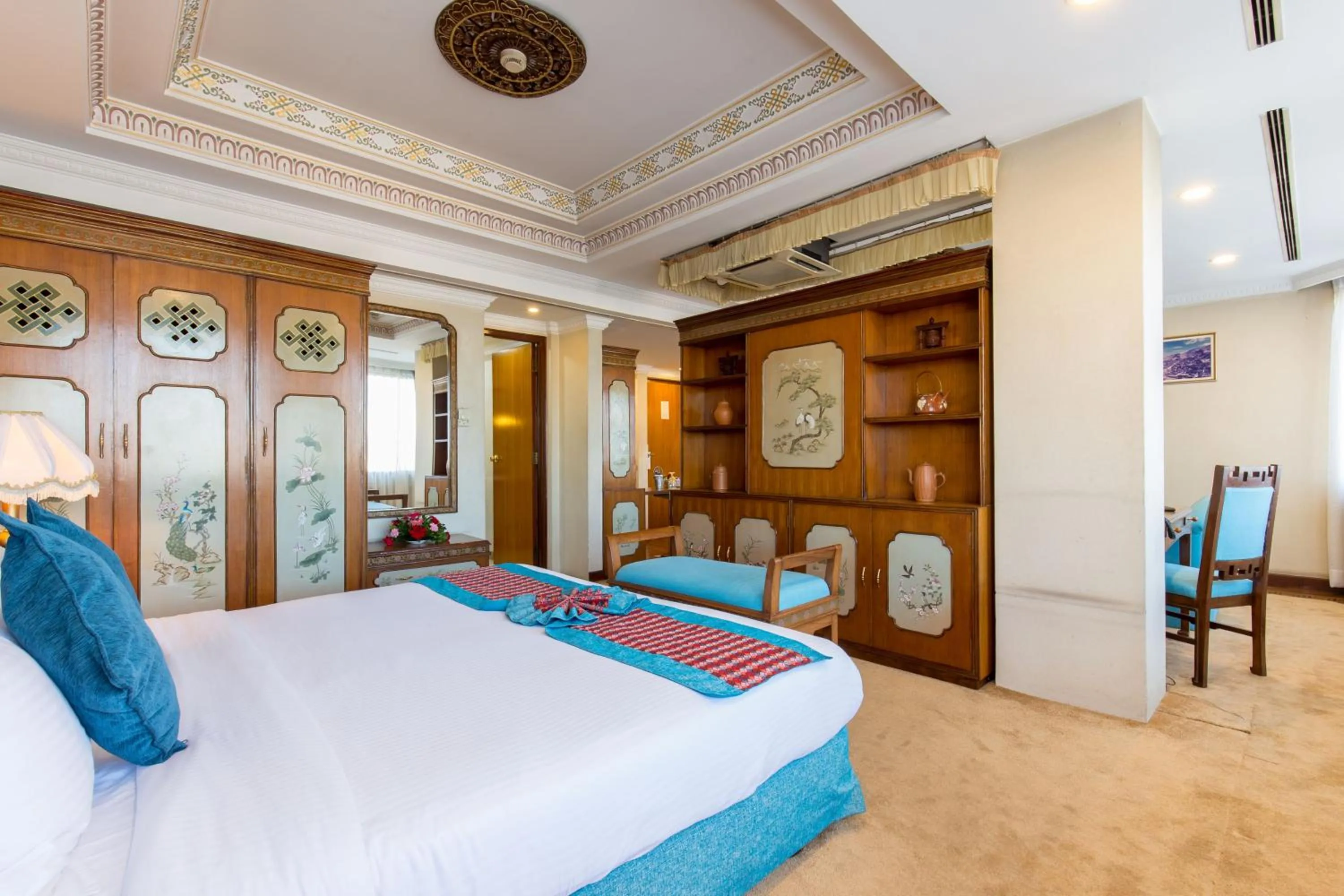 Photo of the whole room in Hotel Le Himalaya