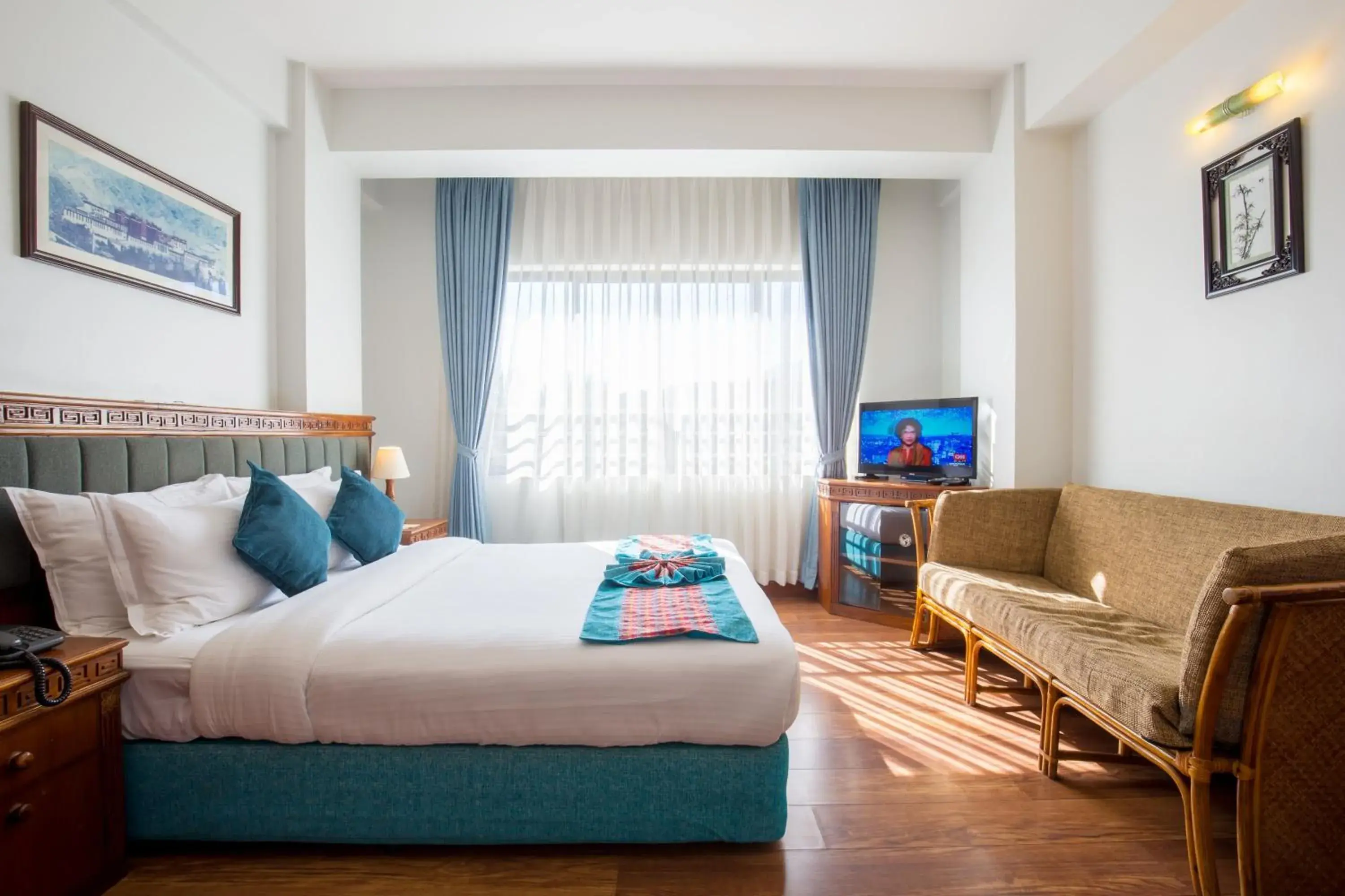 Bed in Hotel Le Himalaya Bed in Hotel Le Himalaya