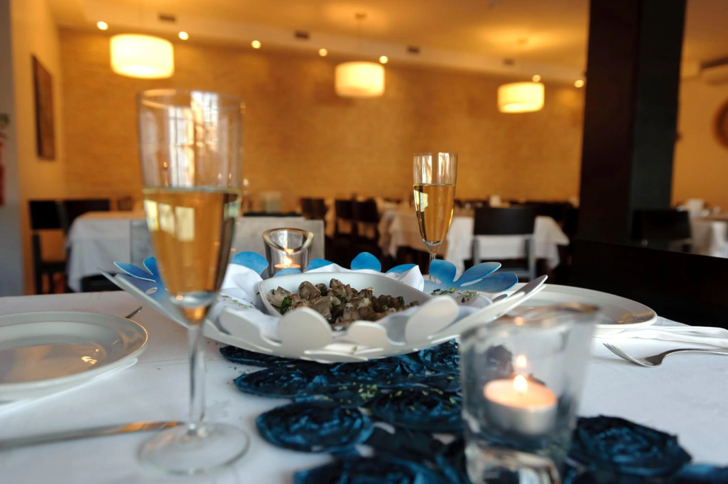 Restaurant/places to eat in Sever Rio Hotel