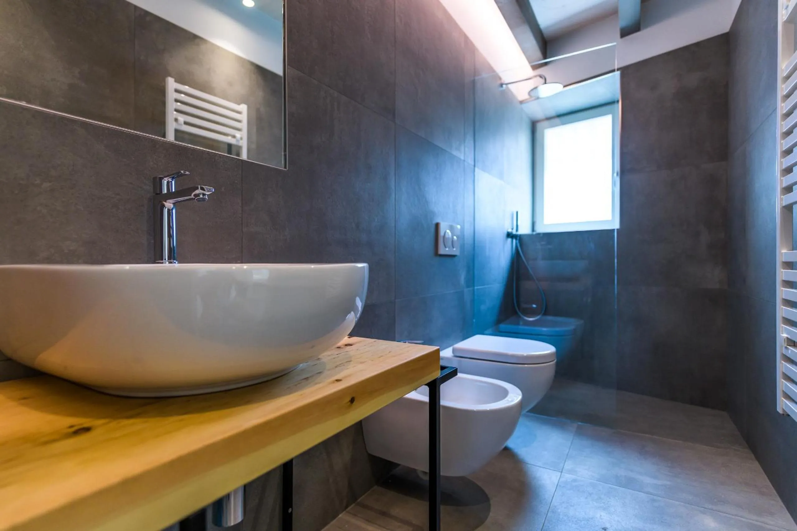 Shower in Casa Kaki - Eco friendly Apartments with Parking & Private Courtyard