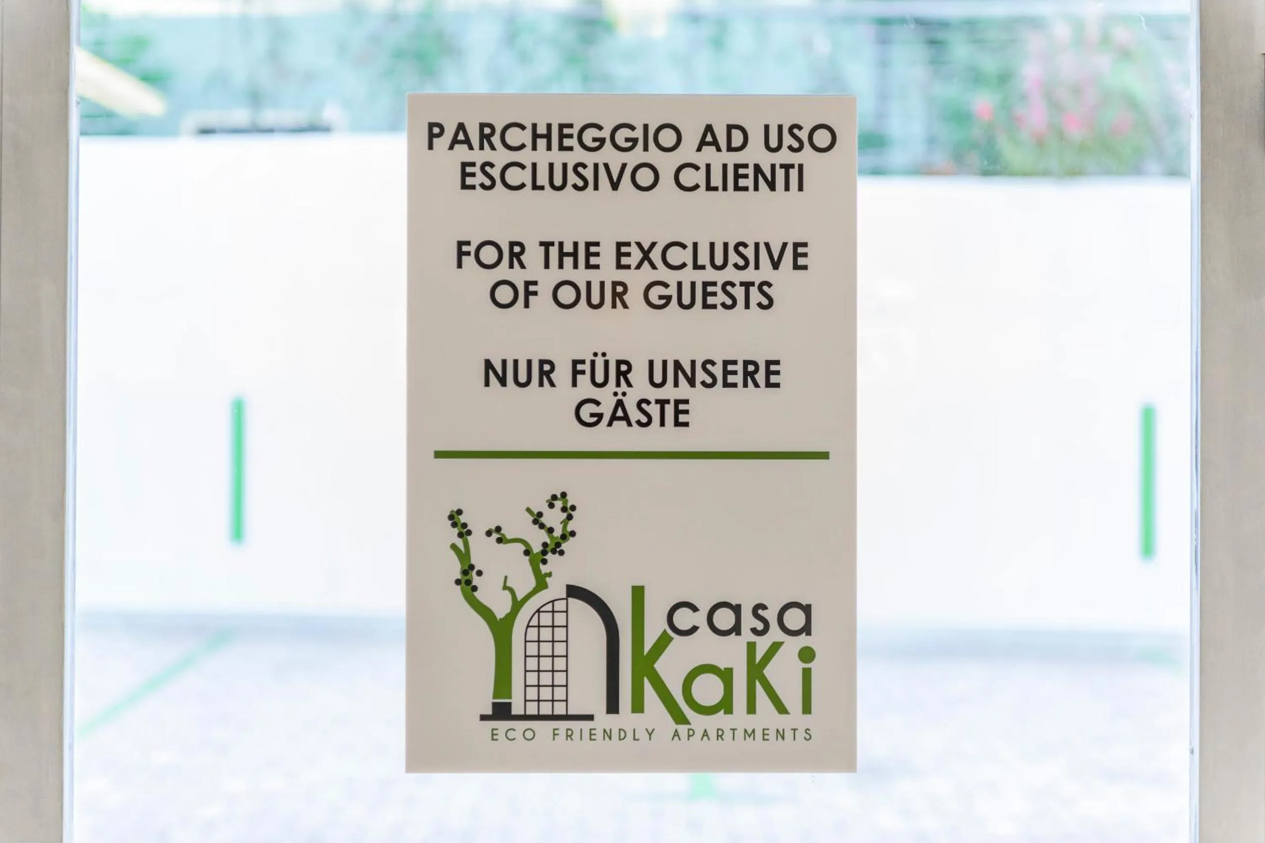Casa Kaki - Eco friendly Apartments with Parking & Private Courtyard
