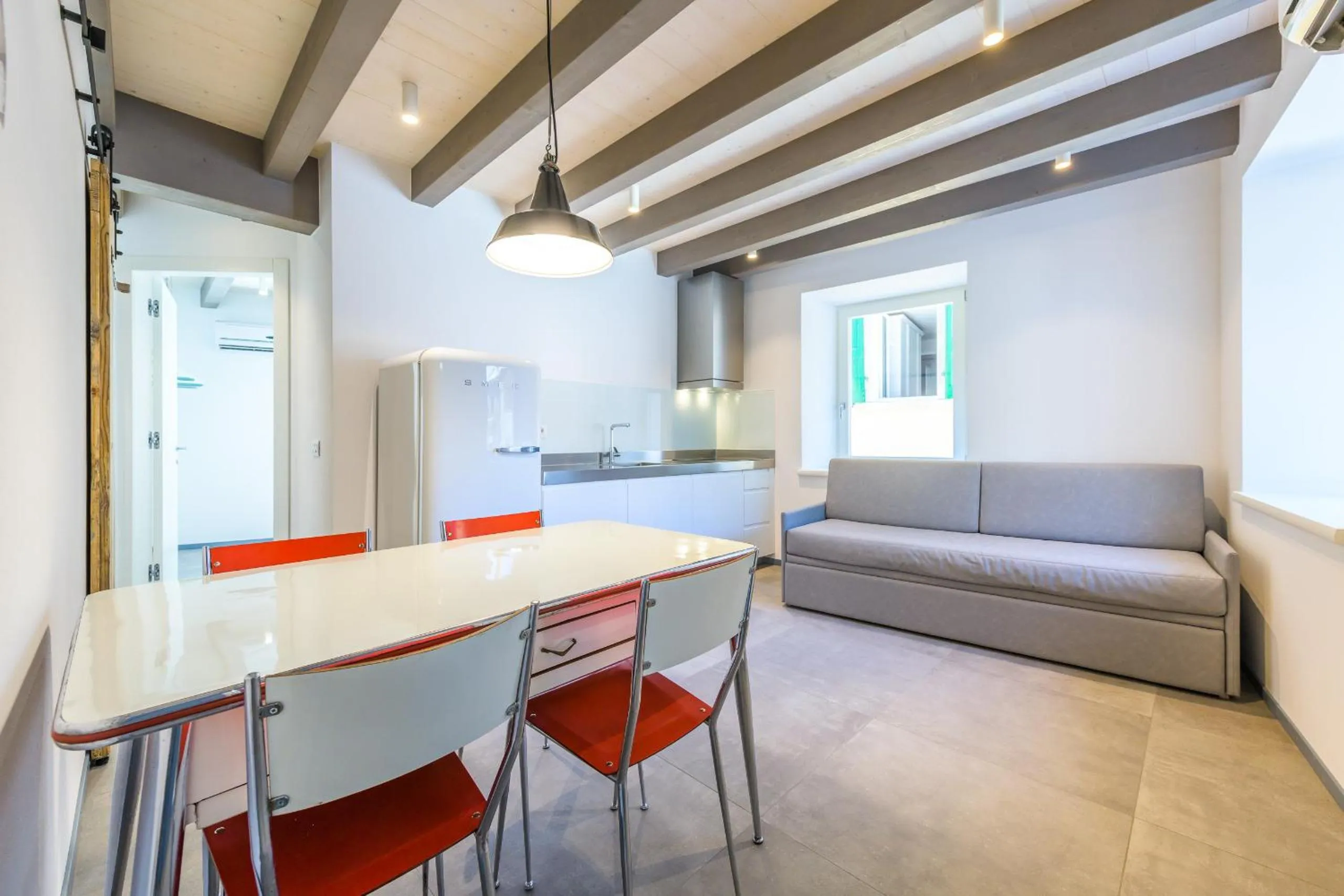 Day in Casa Kaki - Eco friendly Apartments with Parking & Private Courtyard