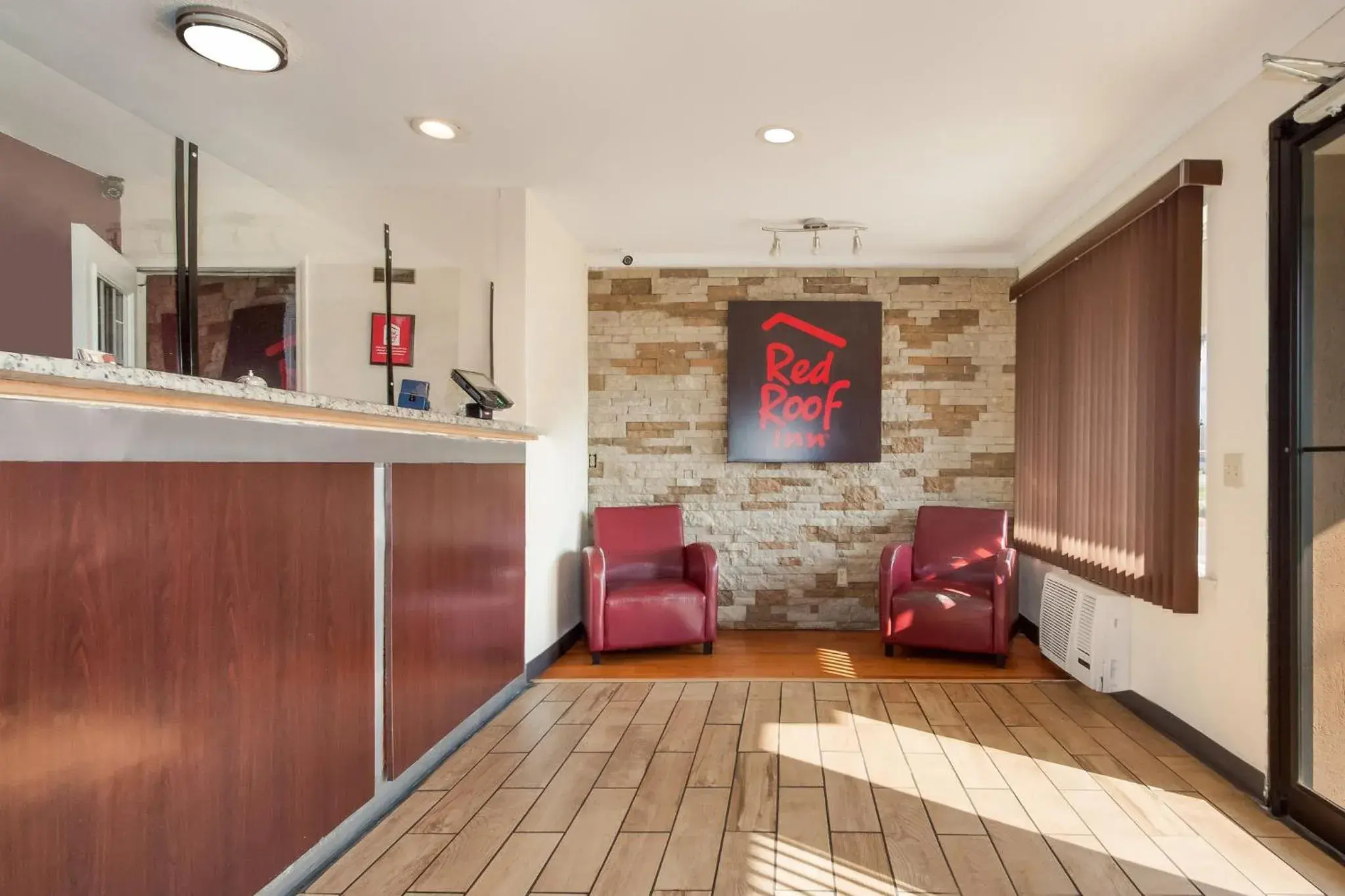 Lobby or reception in Red Roof Inn Santee Lobby or reception in Red Roof Inn Santee