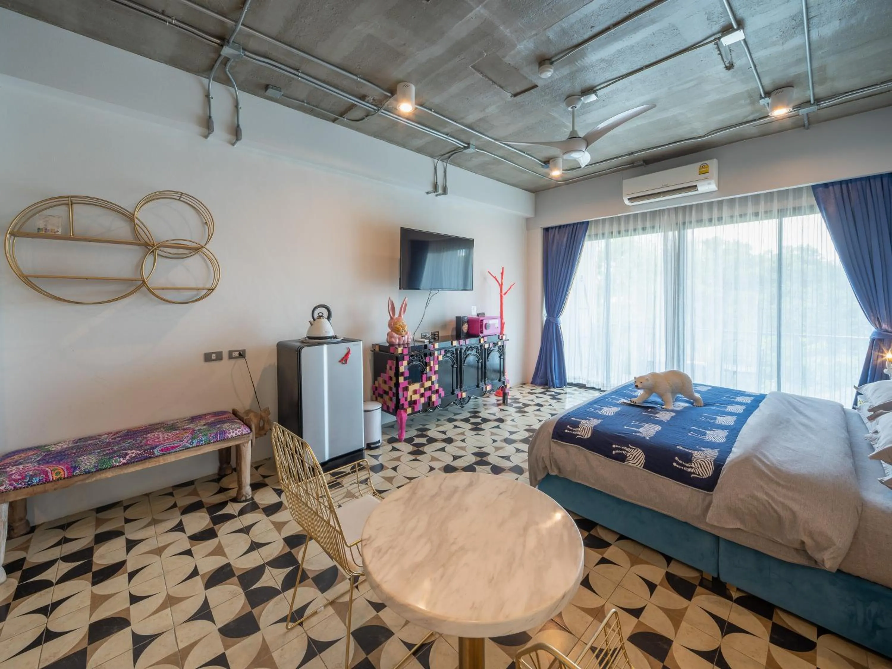 Bed in River Art Hotel