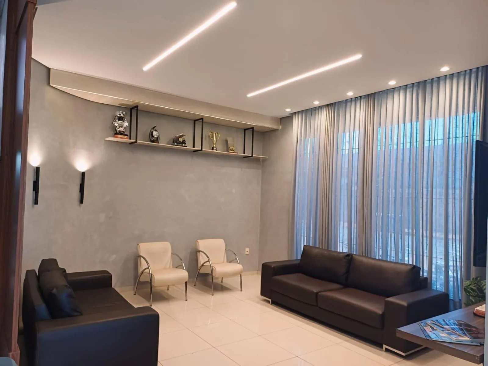 Communal lounge/ TV room in Executive Hotel MT