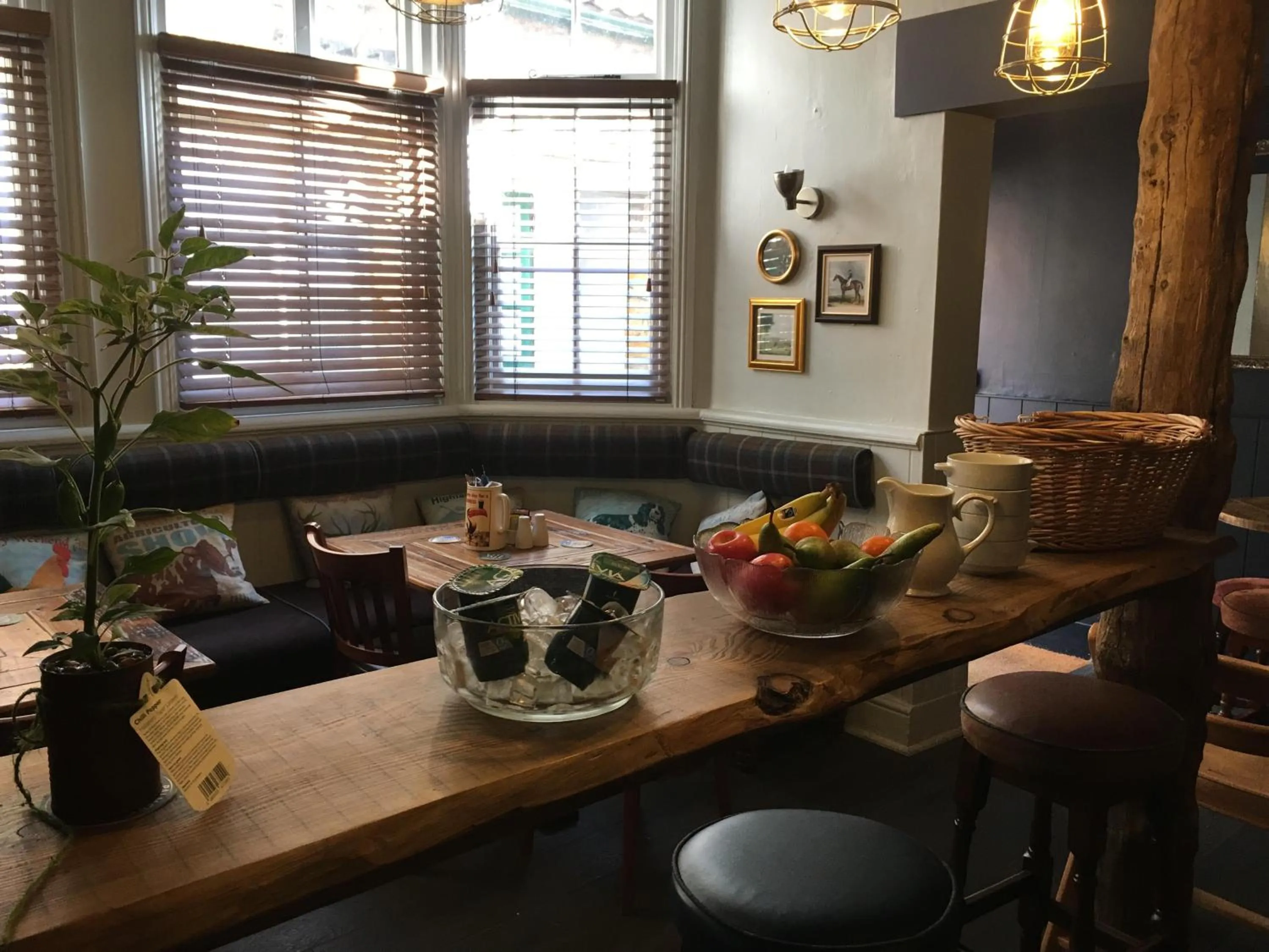 Dining area in Phelips Arms