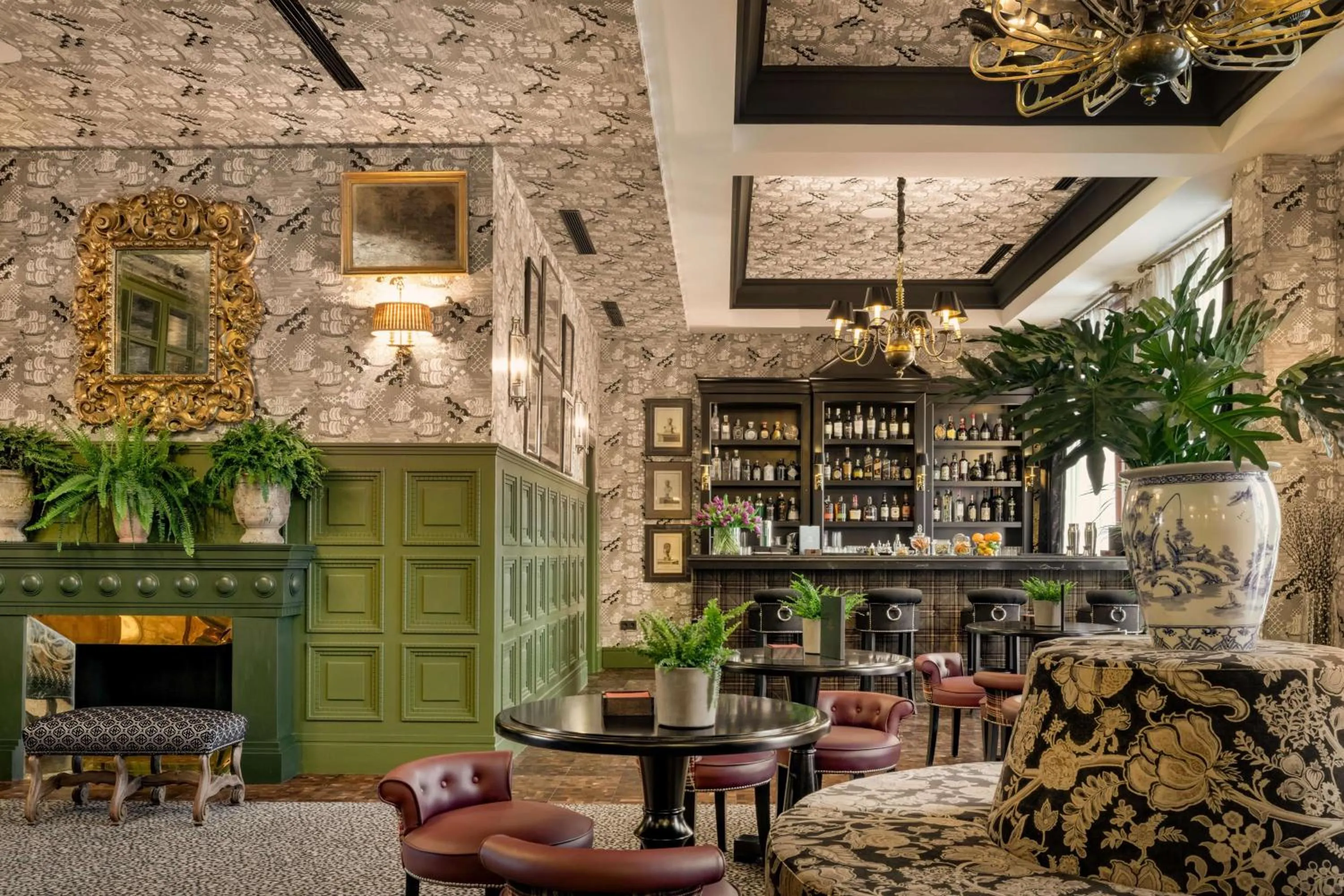 Lounge or bar in NH Collection Colón Valencia