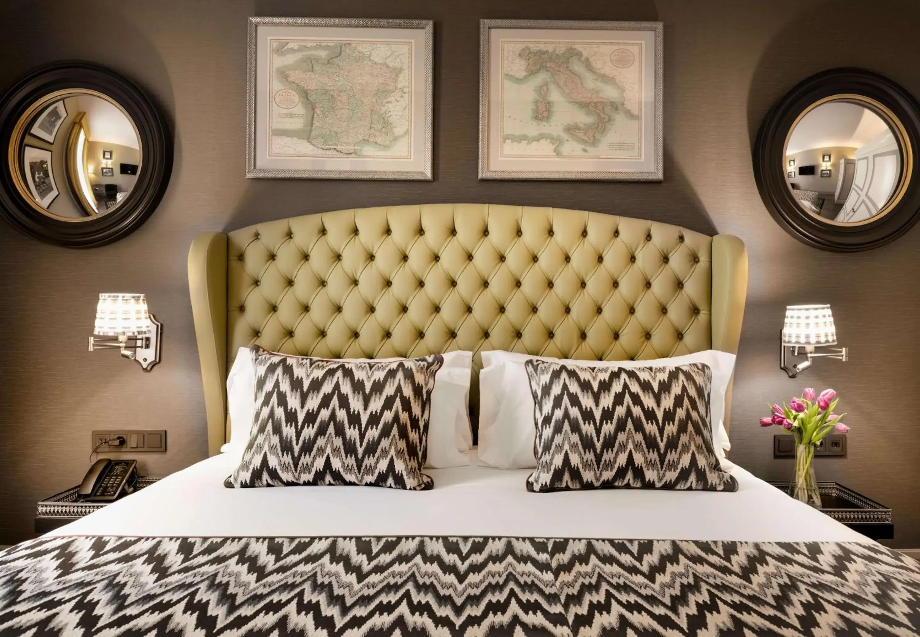 Photo of the whole room, Bed in NH Collection Colón Valencia Photo of the whole room, Bed in NH Collection Colón Valencia