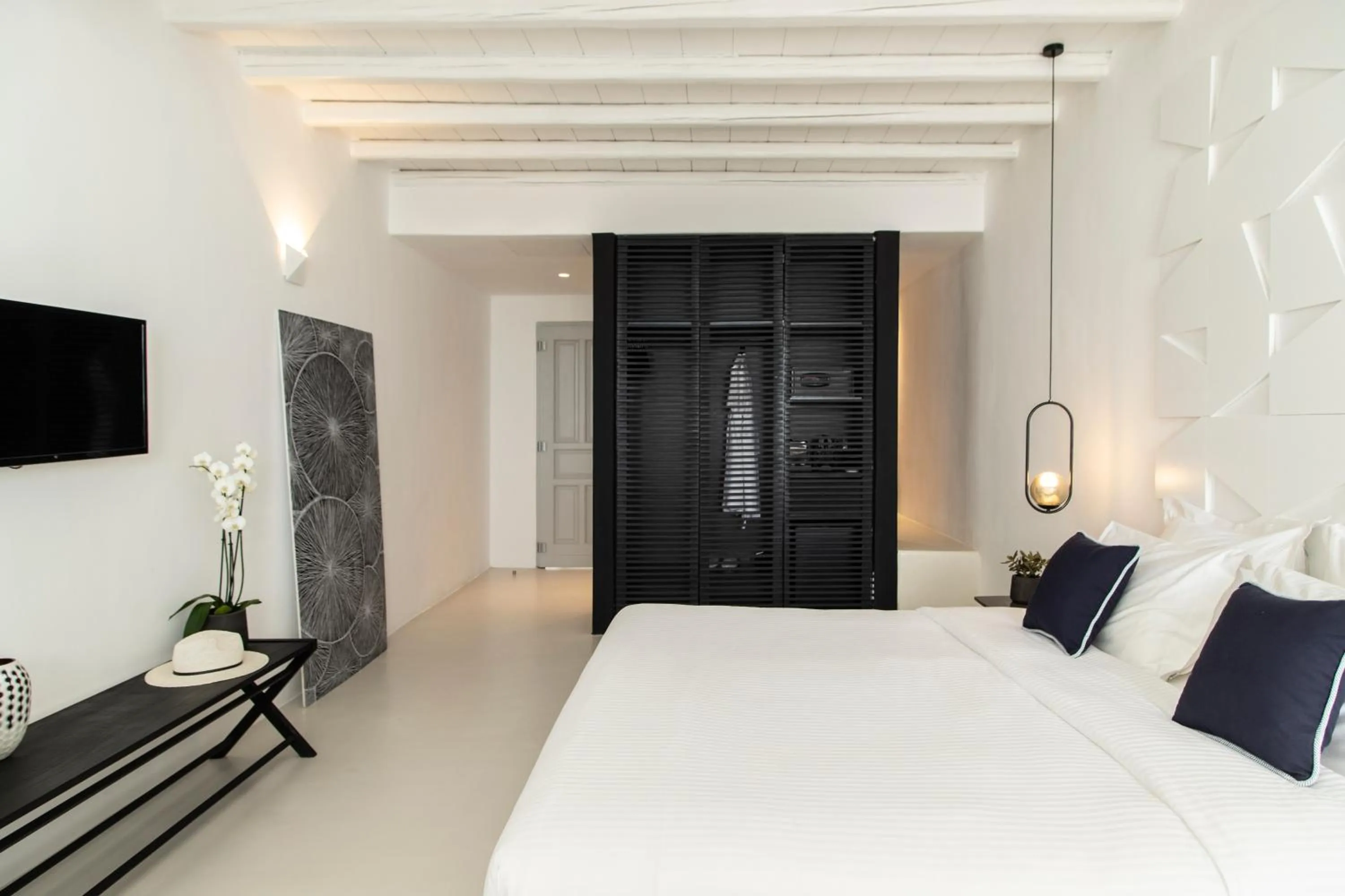 Photo of the whole room, Bed in Nimbus Mykonos