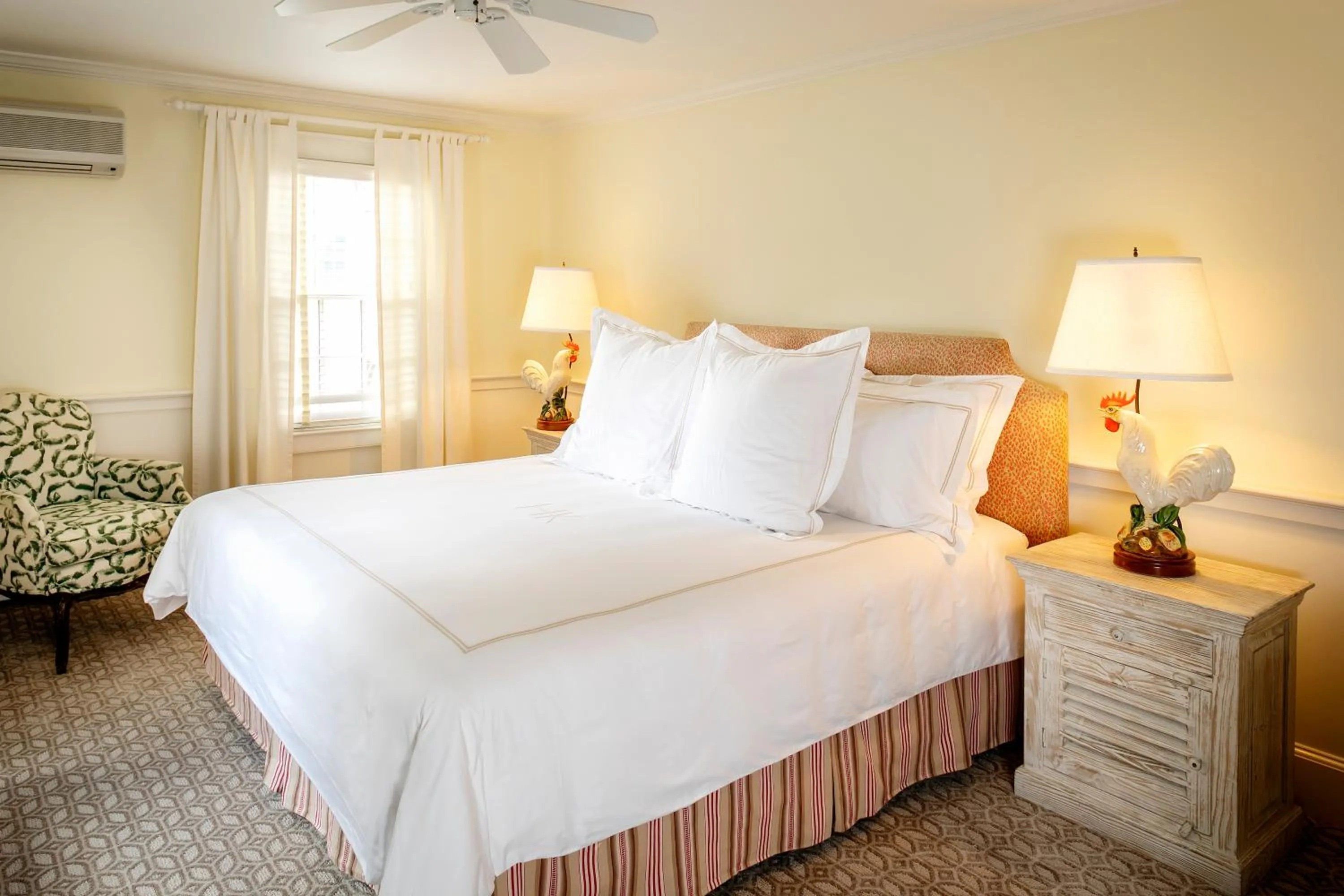 Bedroom, Bed in Hob Knob