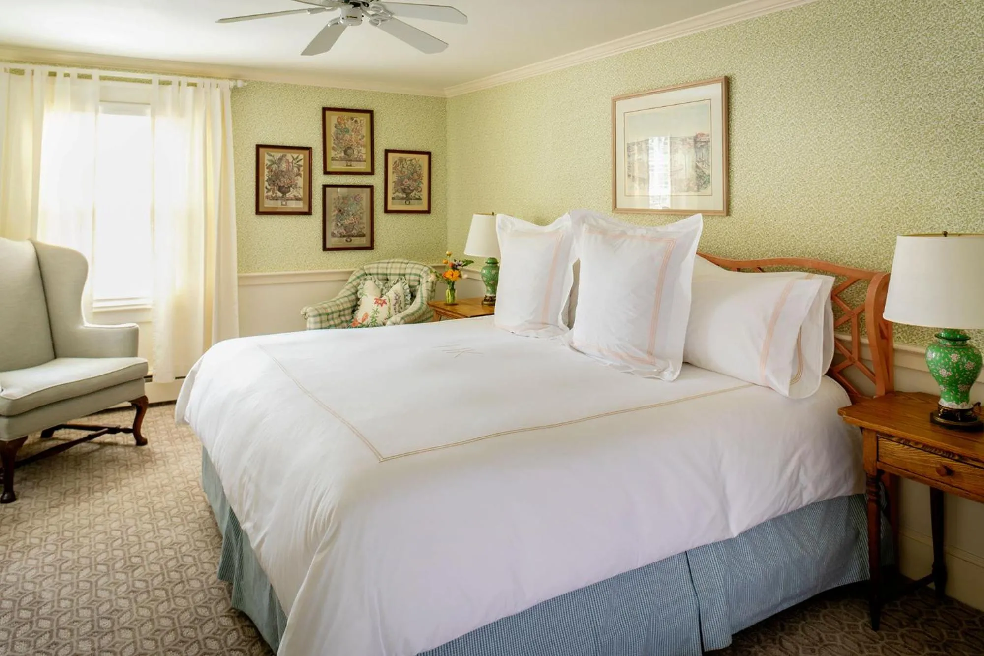 Bedroom, Bed in Hob Knob
