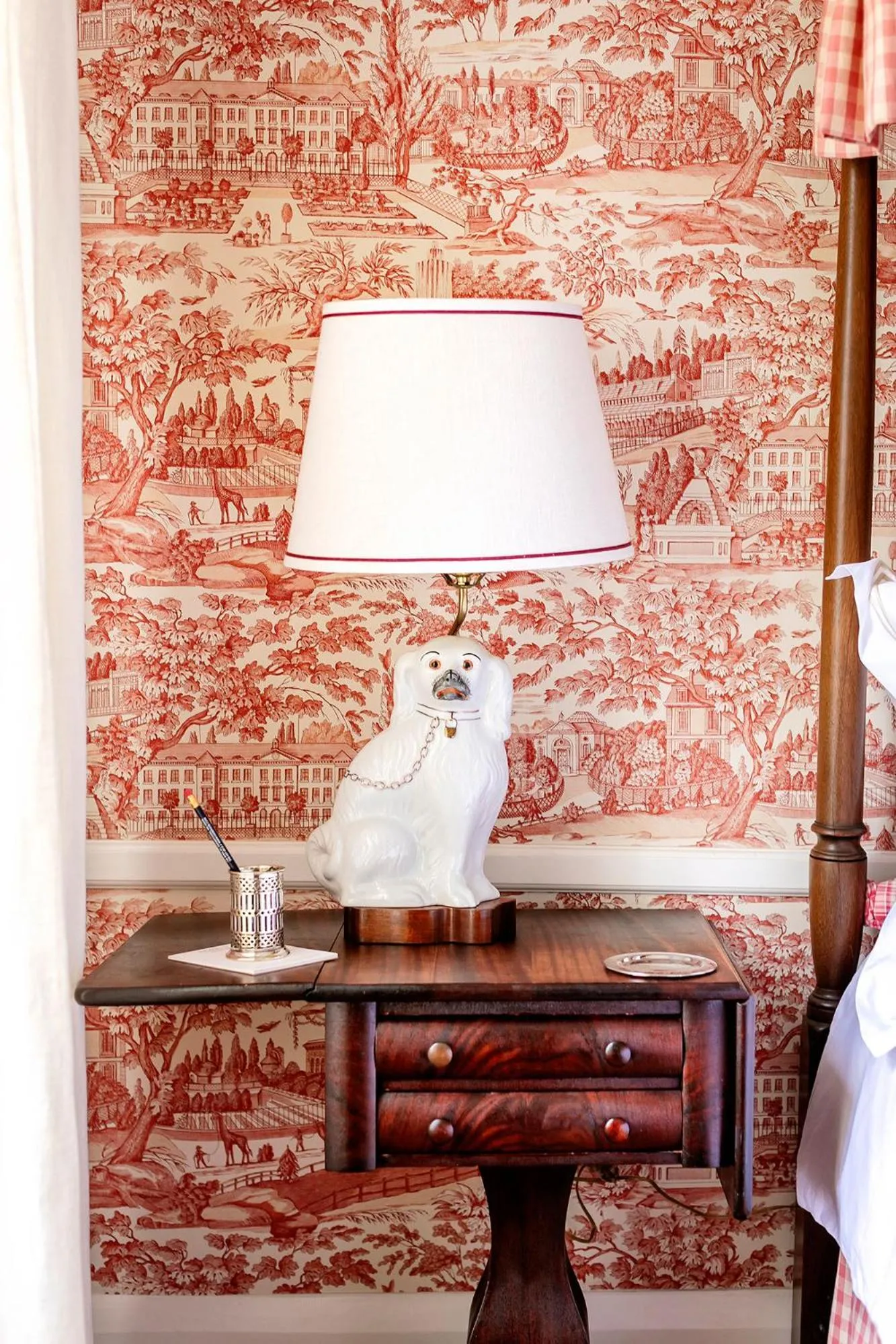 Decorative detail, Bed in Hob Knob