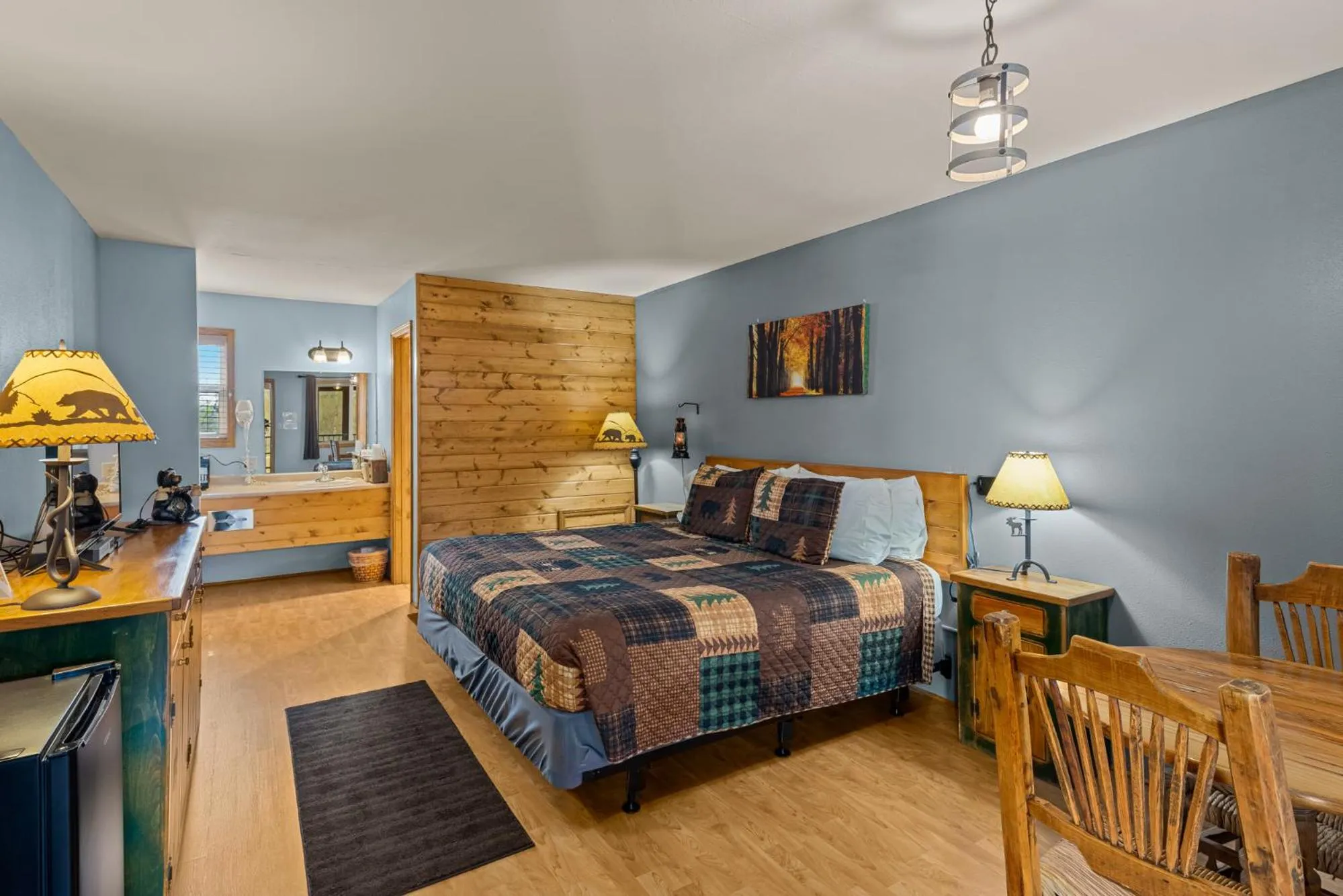 Bed in The Lookout Lodge