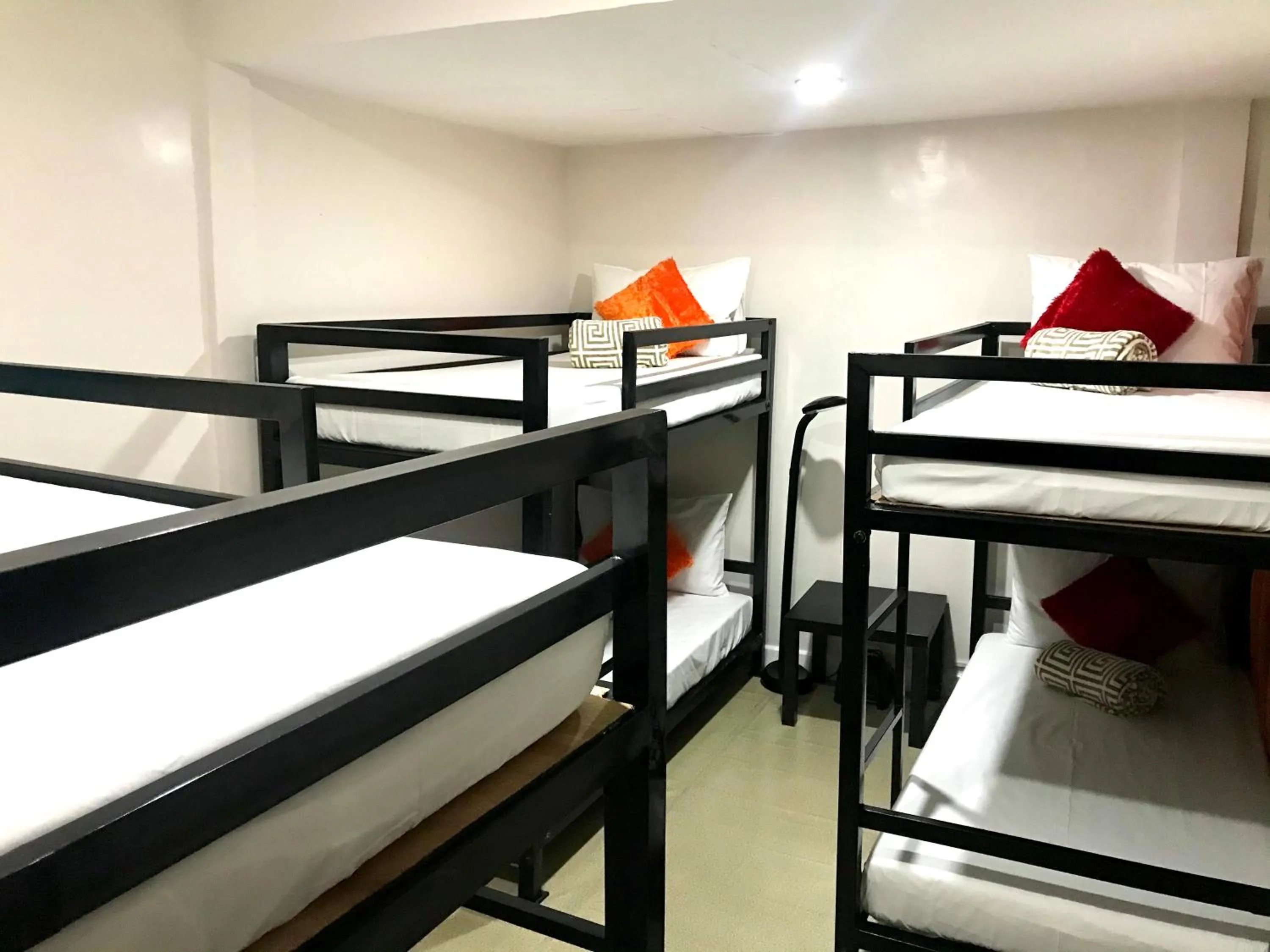 Bed in HalfWay House Hostel Mactan Cebu Airport