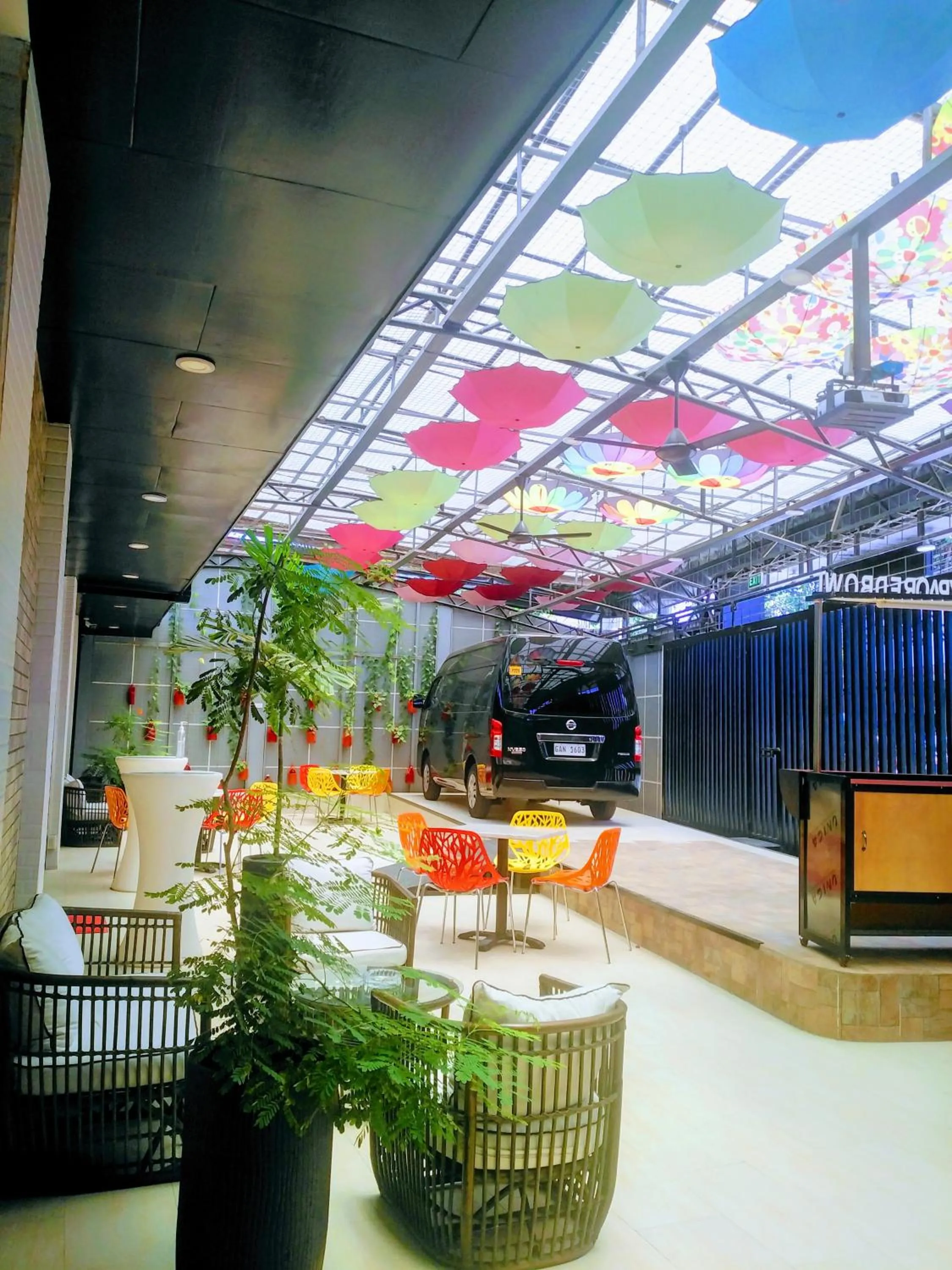 Facade/entrance in HalfWay House Hostel Mactan Cebu Airport