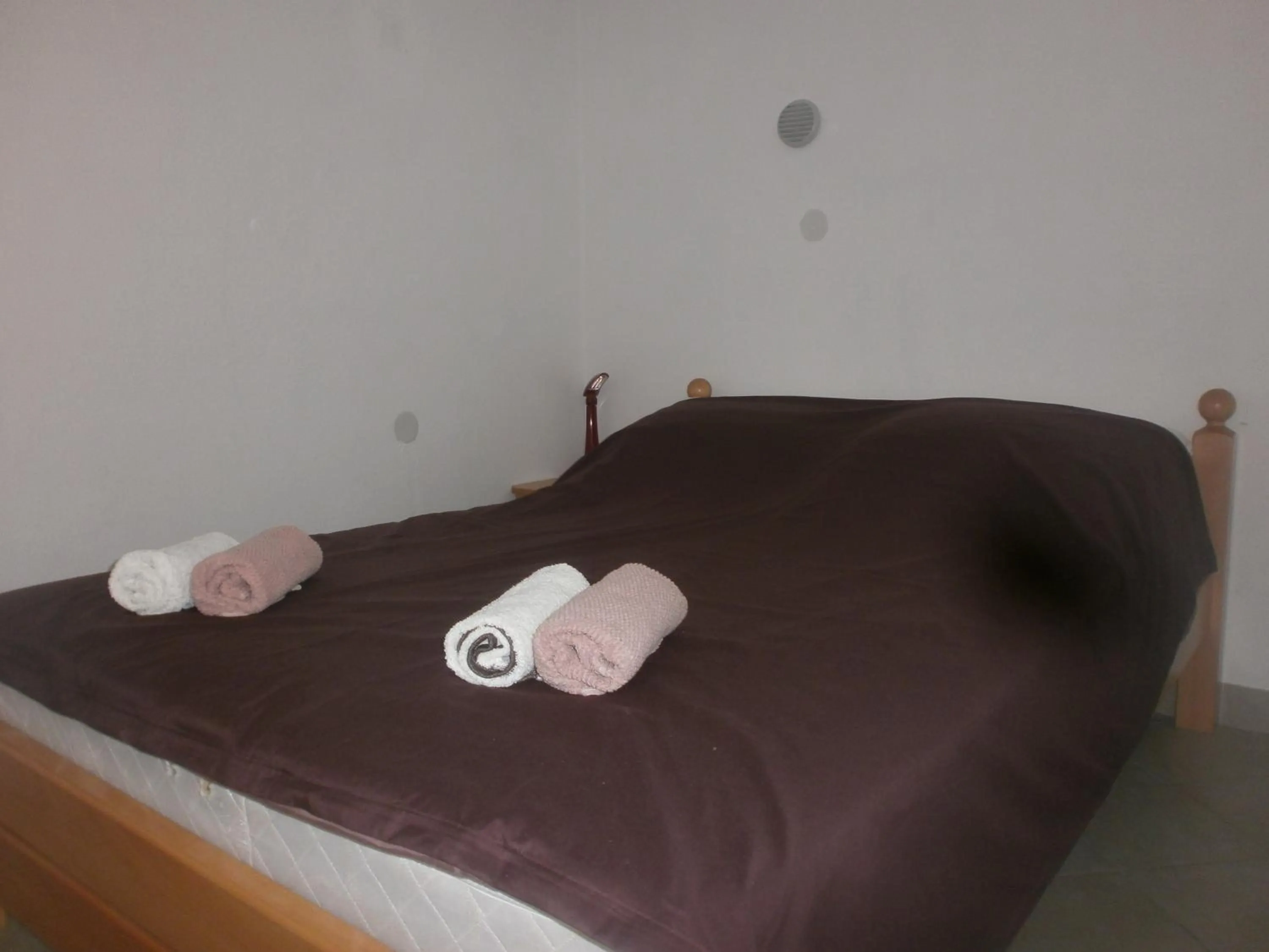 Bed in APARTMANI LAŠTRO