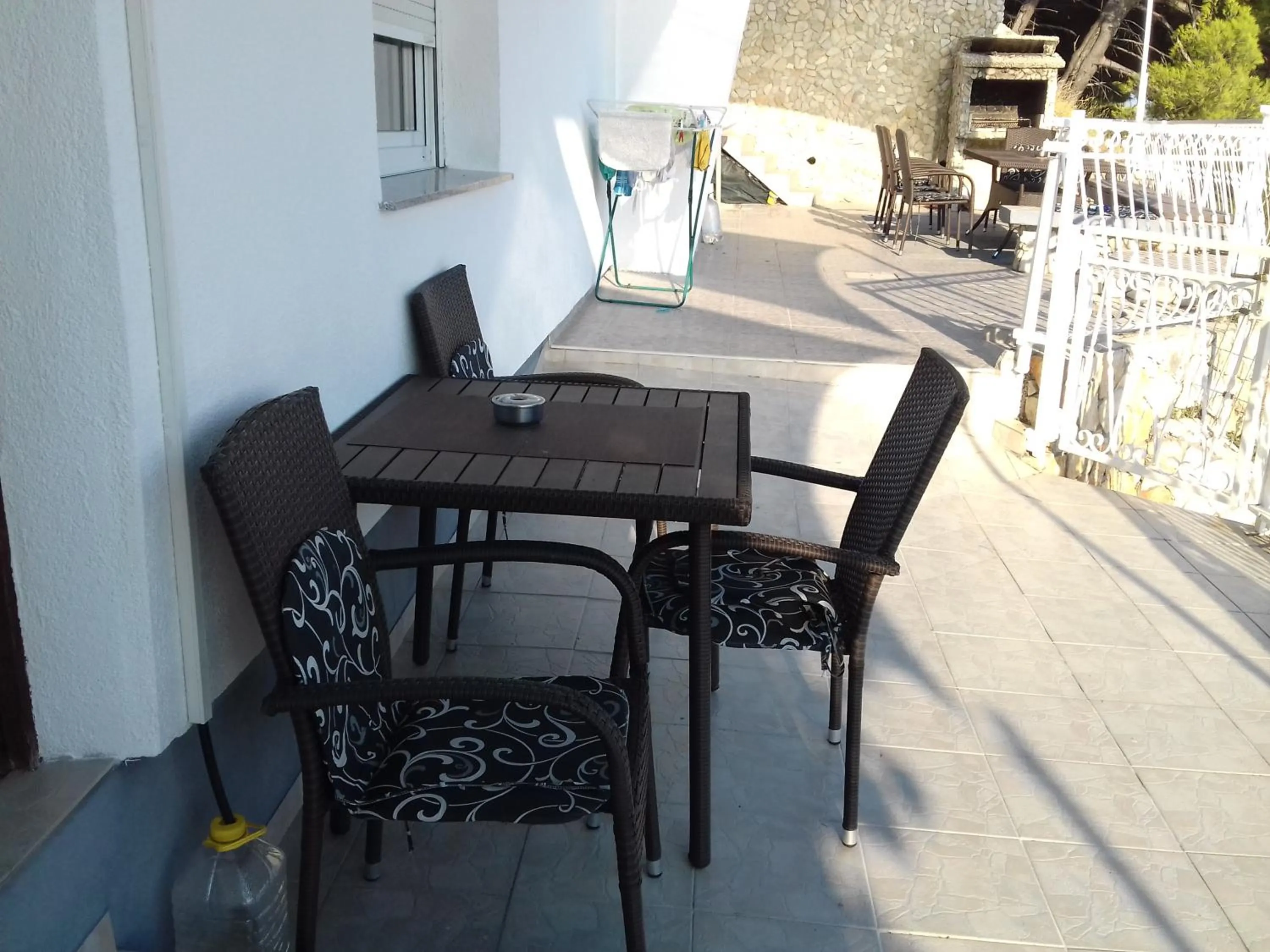 APARTMANI LAŠTRO