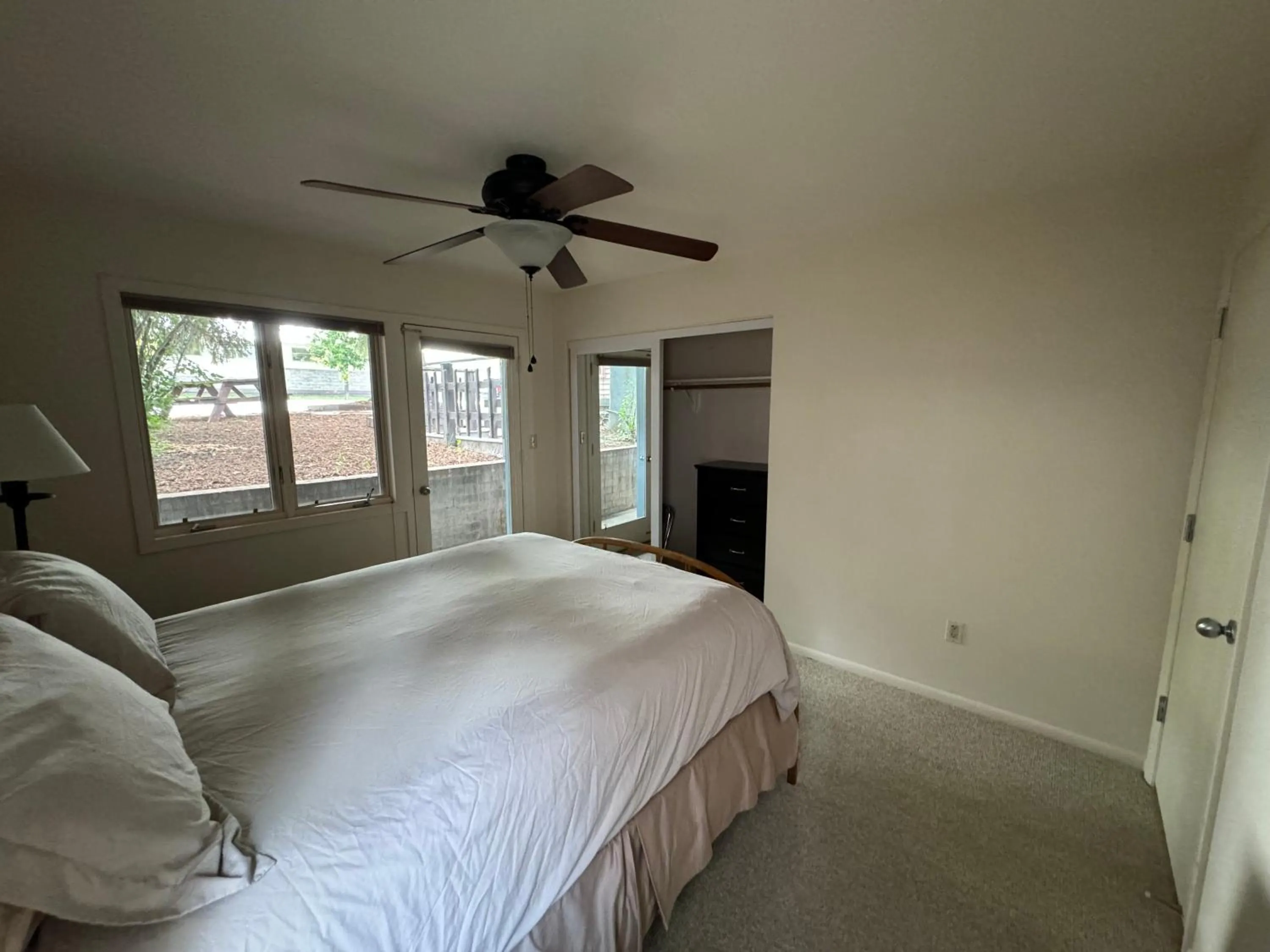 Bed in Shadow Mountain Lodge