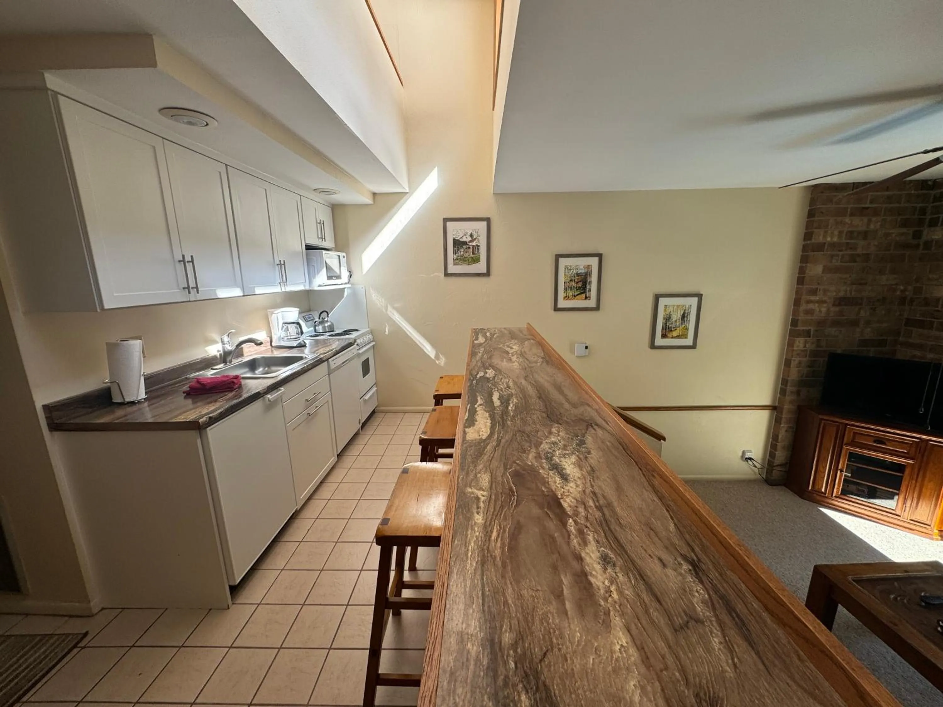 Shadow Mountain Lodge