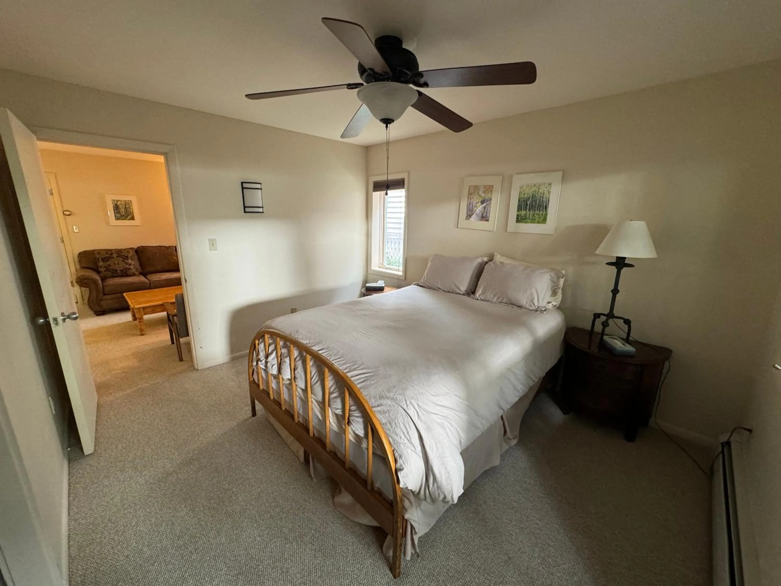 Bed in Shadow Mountain Lodge