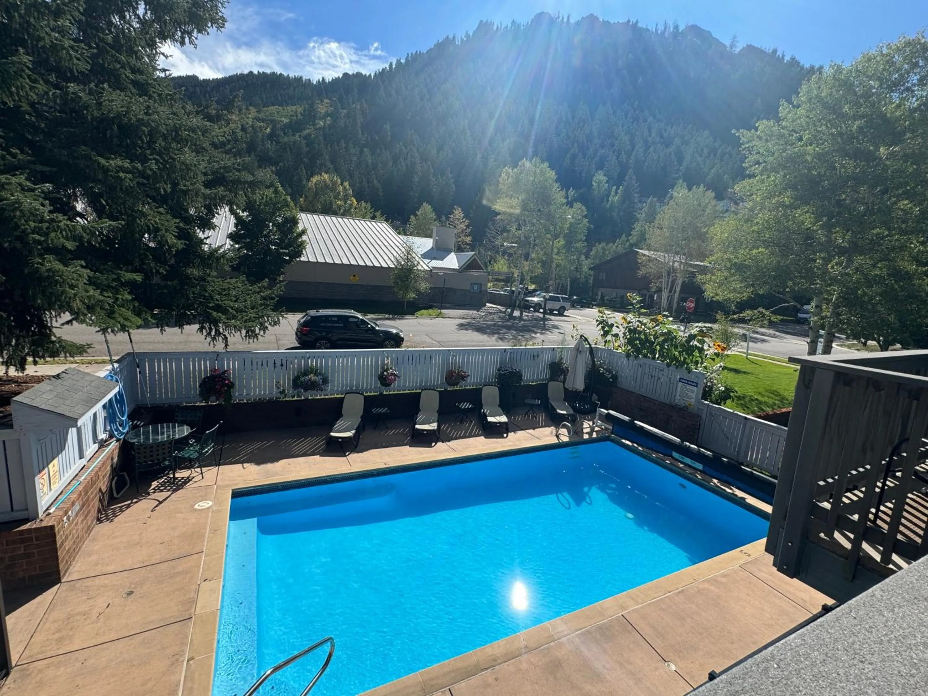 Shadow Mountain Lodge