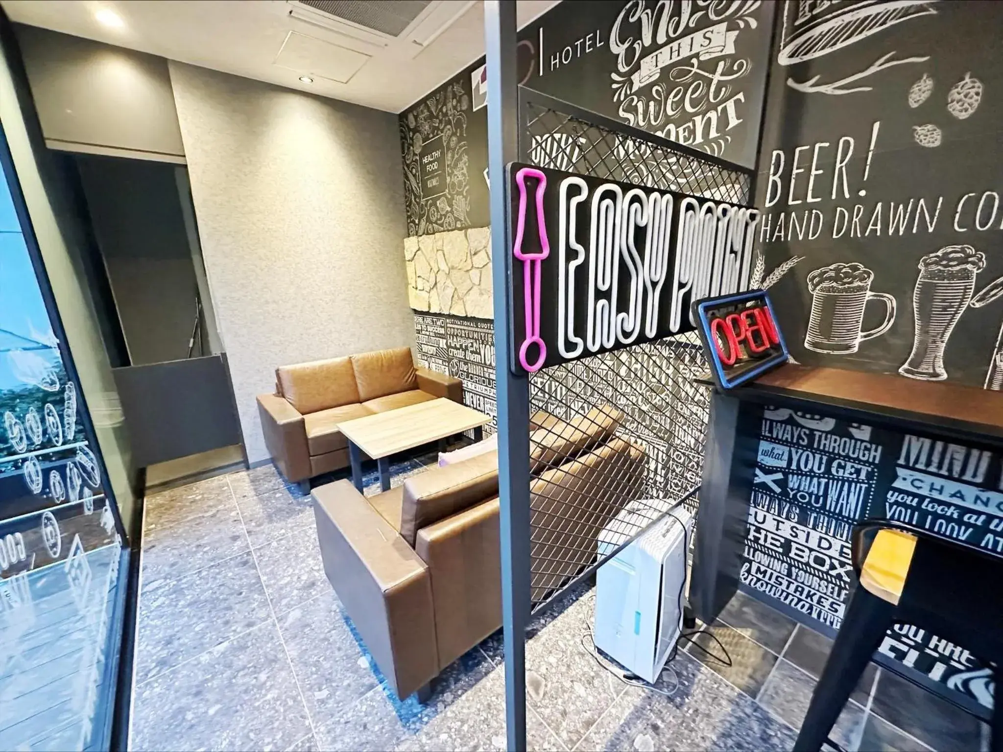 Lounge or bar in HOTEL SUI AKASAKA by ABEST Lounge or bar in HOTEL SUI AKASAKA by ABEST