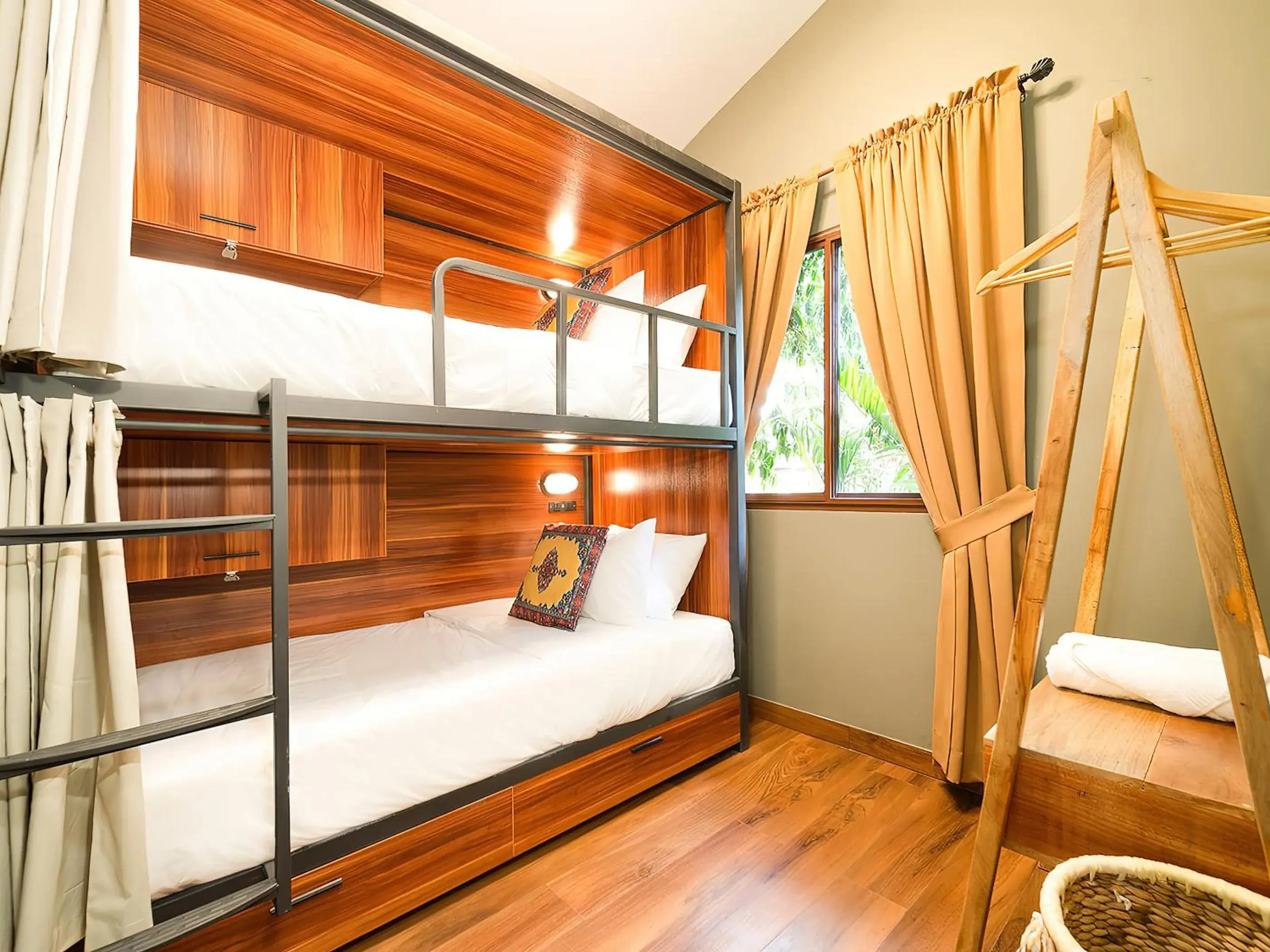 Bed in 6-Bed Female Dormitory Room in ONDA Boquete Bed in 6-Bed Female Dormitory Room in ONDA Boquete