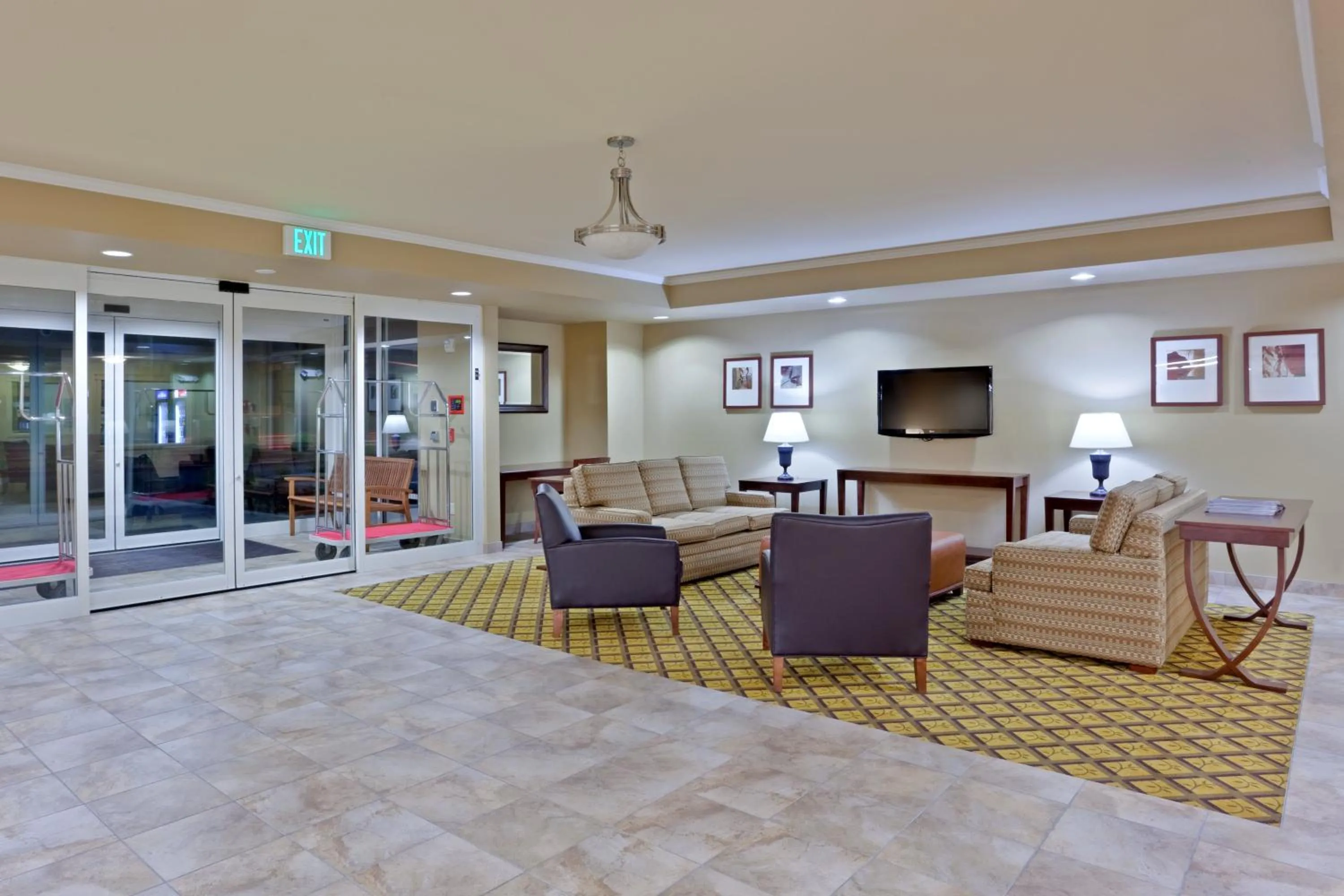 Lobby or reception in Candlewood Suites Lakewood, an IHG Hotel