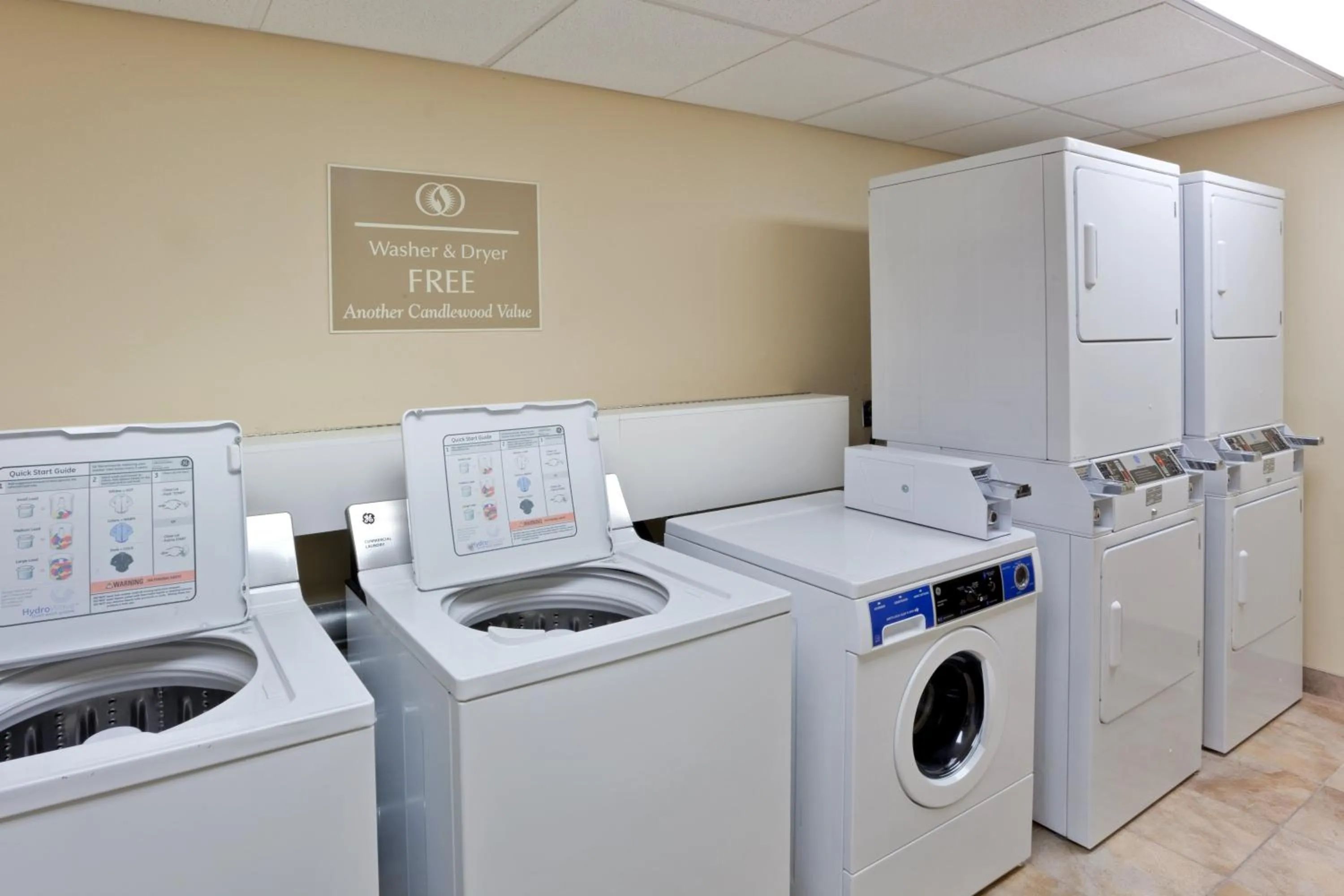 Other, Kitchen/Kitchenette in Candlewood Suites Lakewood, an IHG Hotel