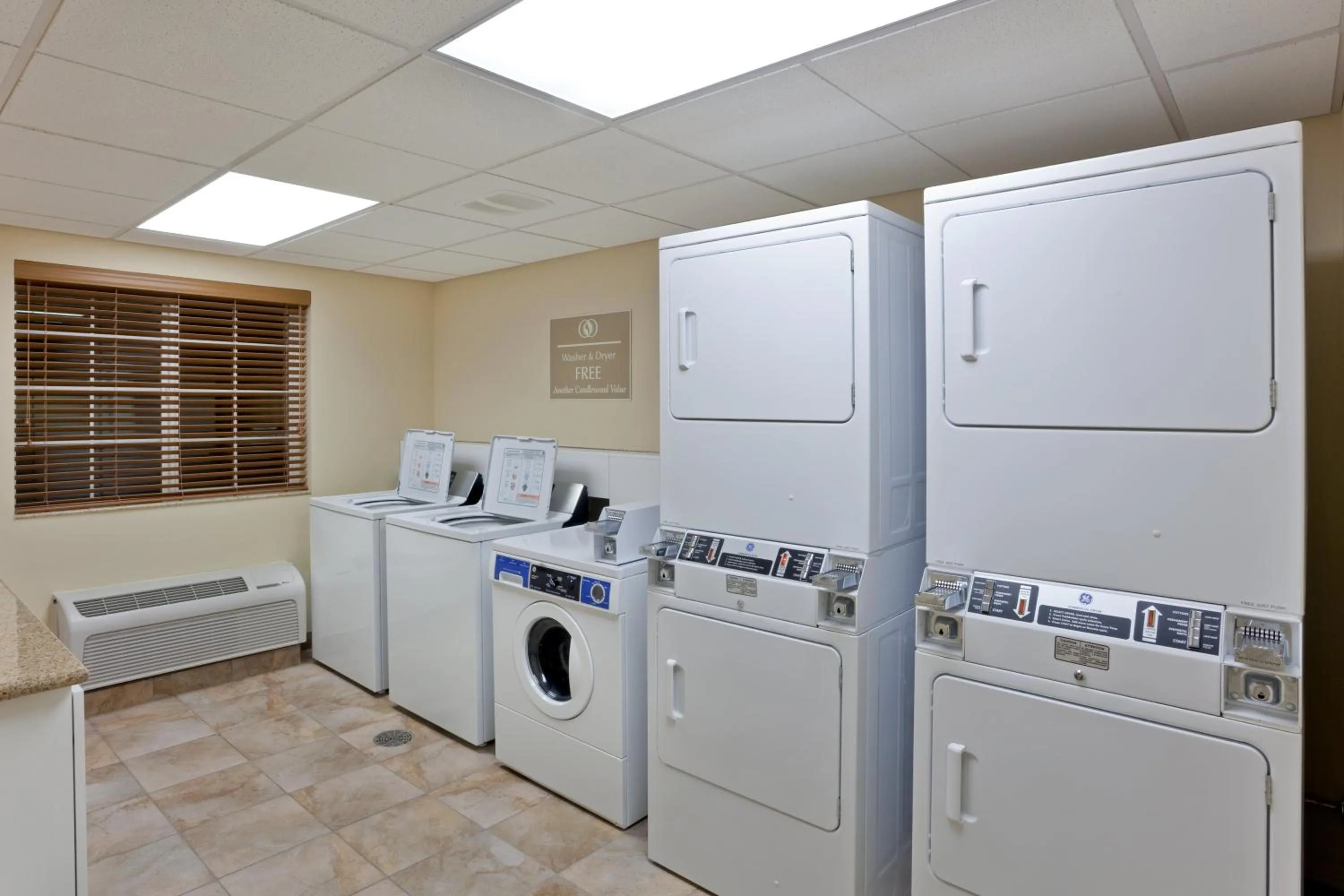 Other, Kitchen/Kitchenette in Candlewood Suites Lakewood, an IHG Hotel