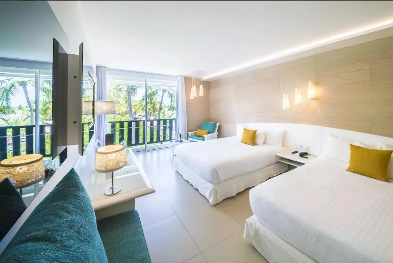 Garden view, Bed in La Creole Beach Hotel & Spa