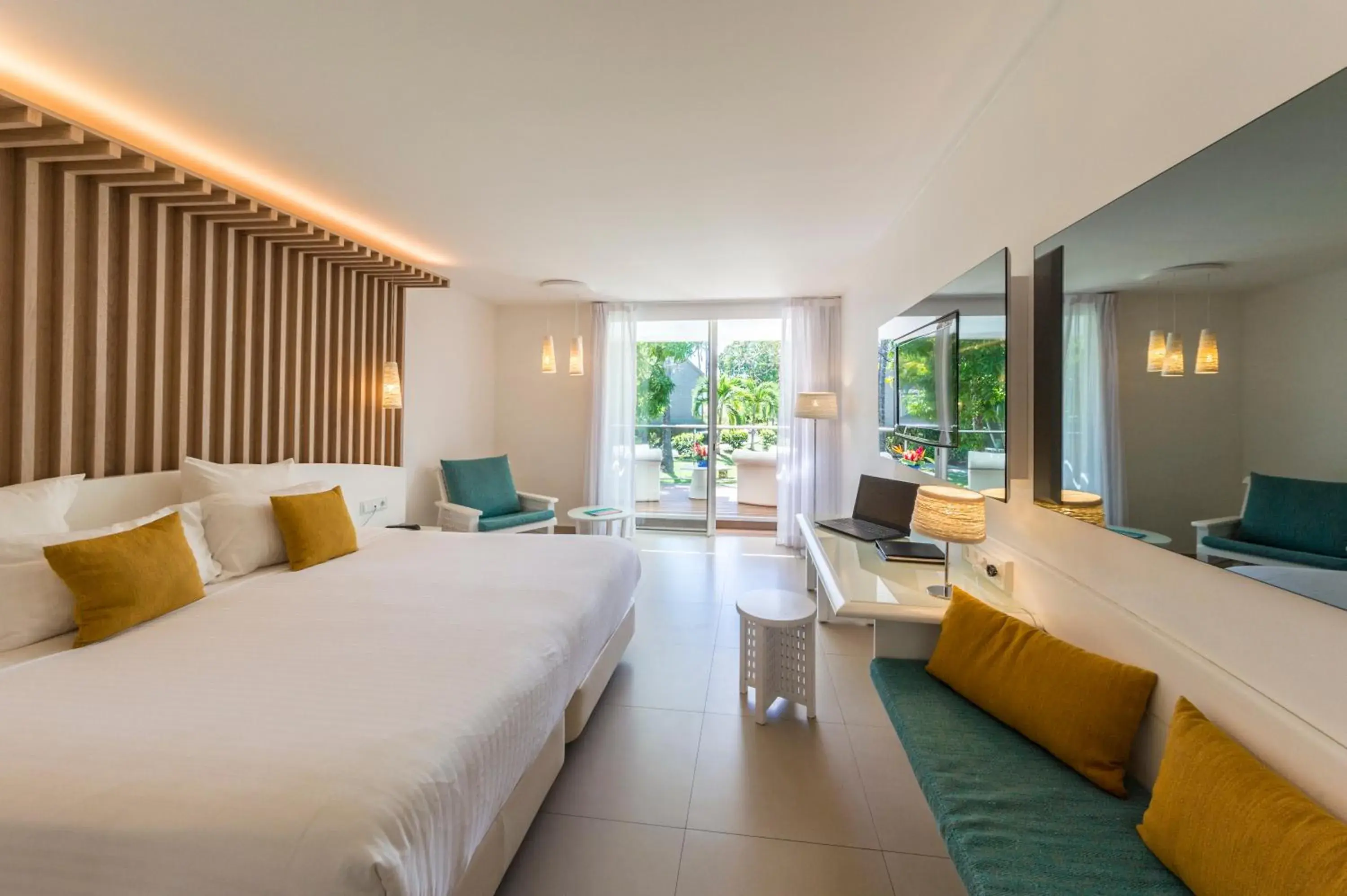 Balcony/Terrace, Bed in La Creole Beach Hotel & Spa Balcony/Terrace, Bed in La Creole Beach Hotel & Spa