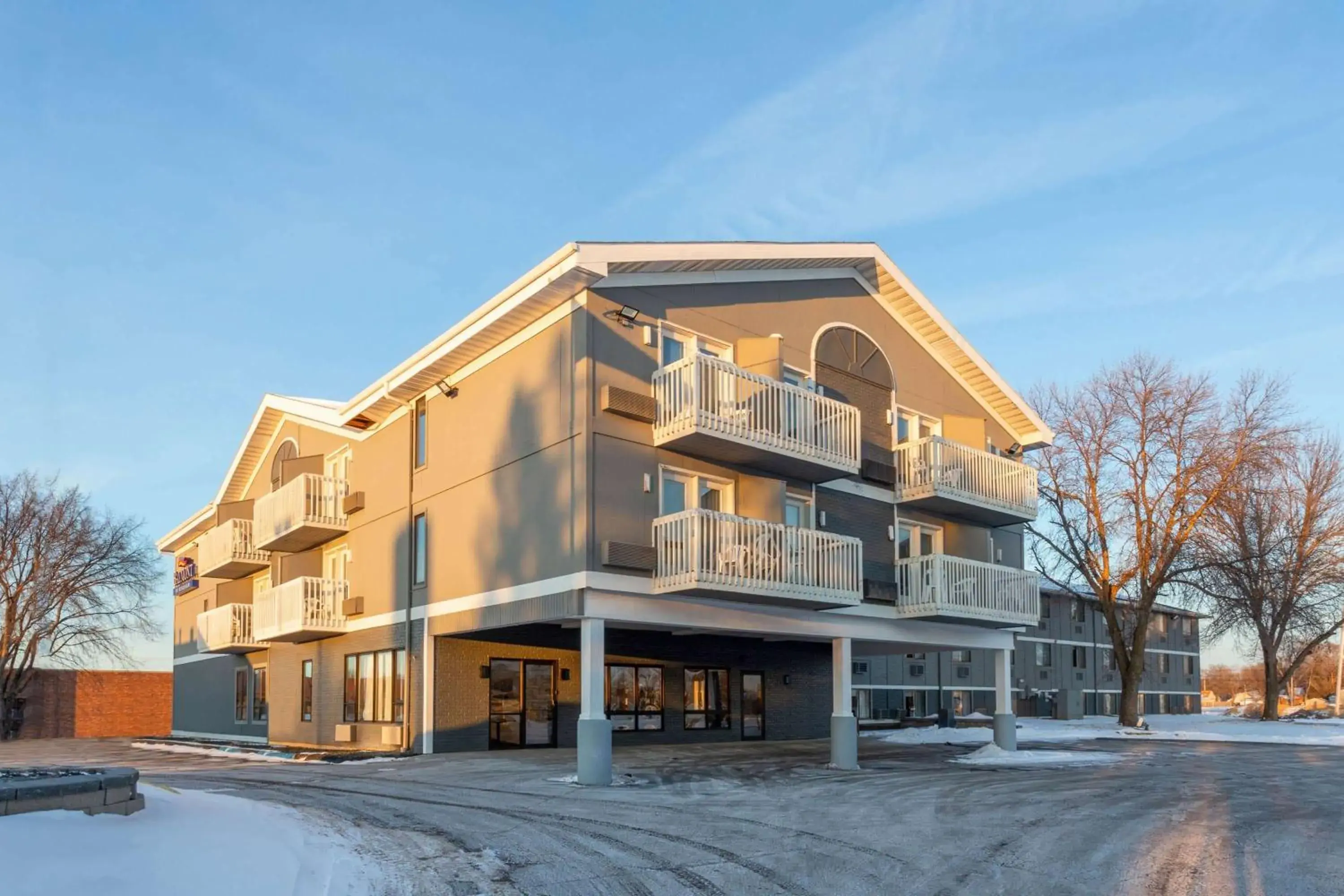 Property building in Baymont by Wyndham Rochester Mayo Clinic Area Property building in Baymont by Wyndham Rochester Mayo Clinic Area