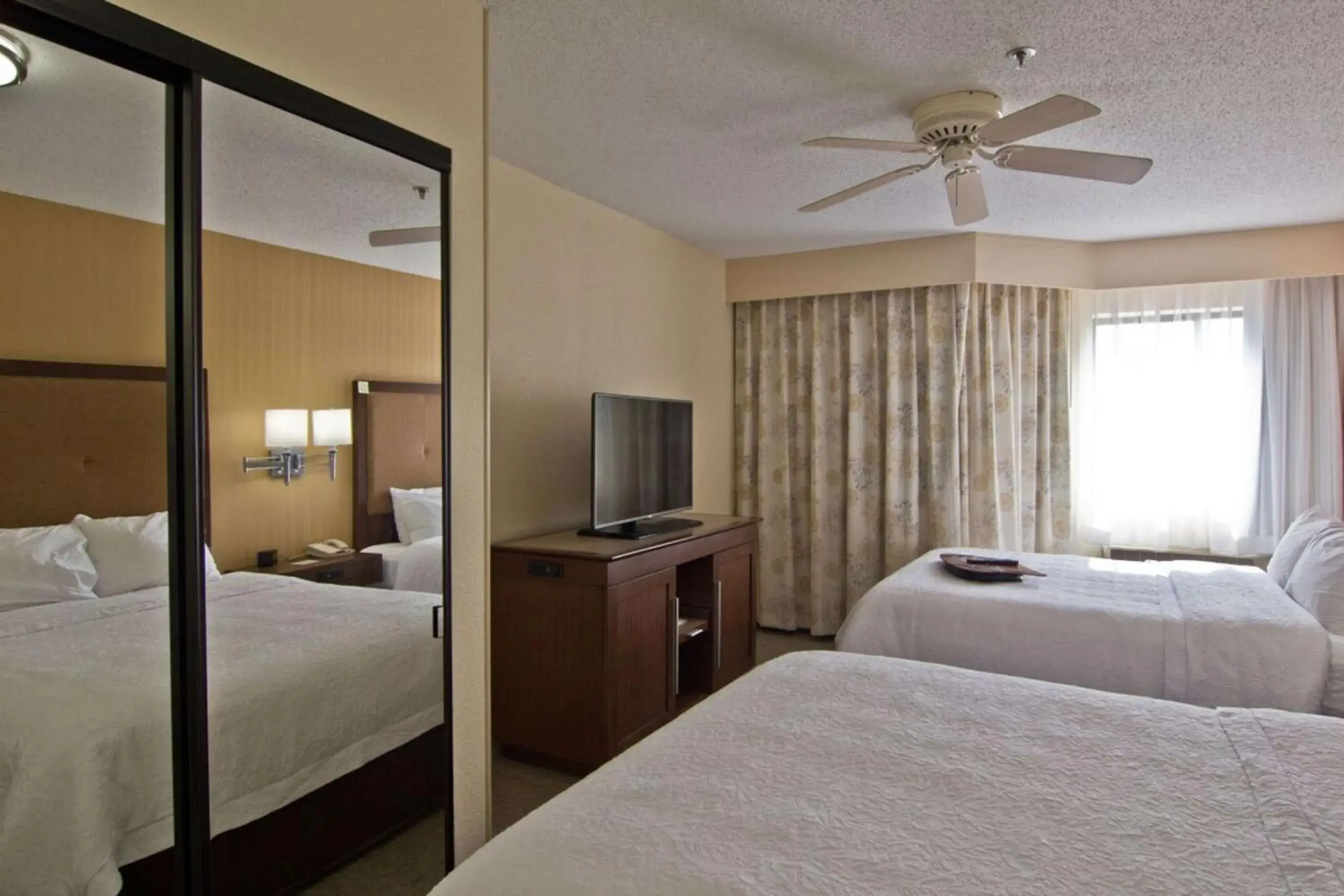 2 Queen Disability access. no Kitchen Suite in Hampton Inn & Suites Chillicothe 2 Queen Disability access. no Kitchen Suite in Hampton Inn & Suites Chillicothe