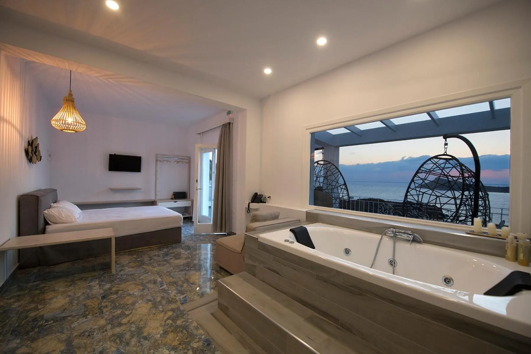 Sea view, Bed in Hyperion Hotel