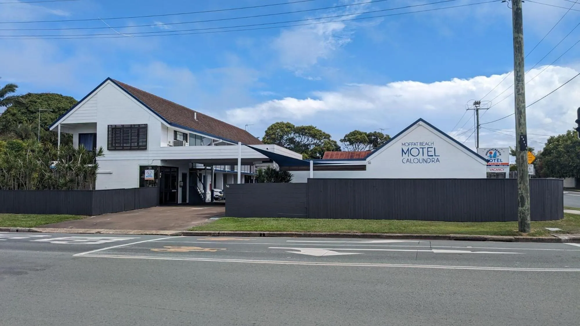 Property building in Moffat Beach Motel Caloundra