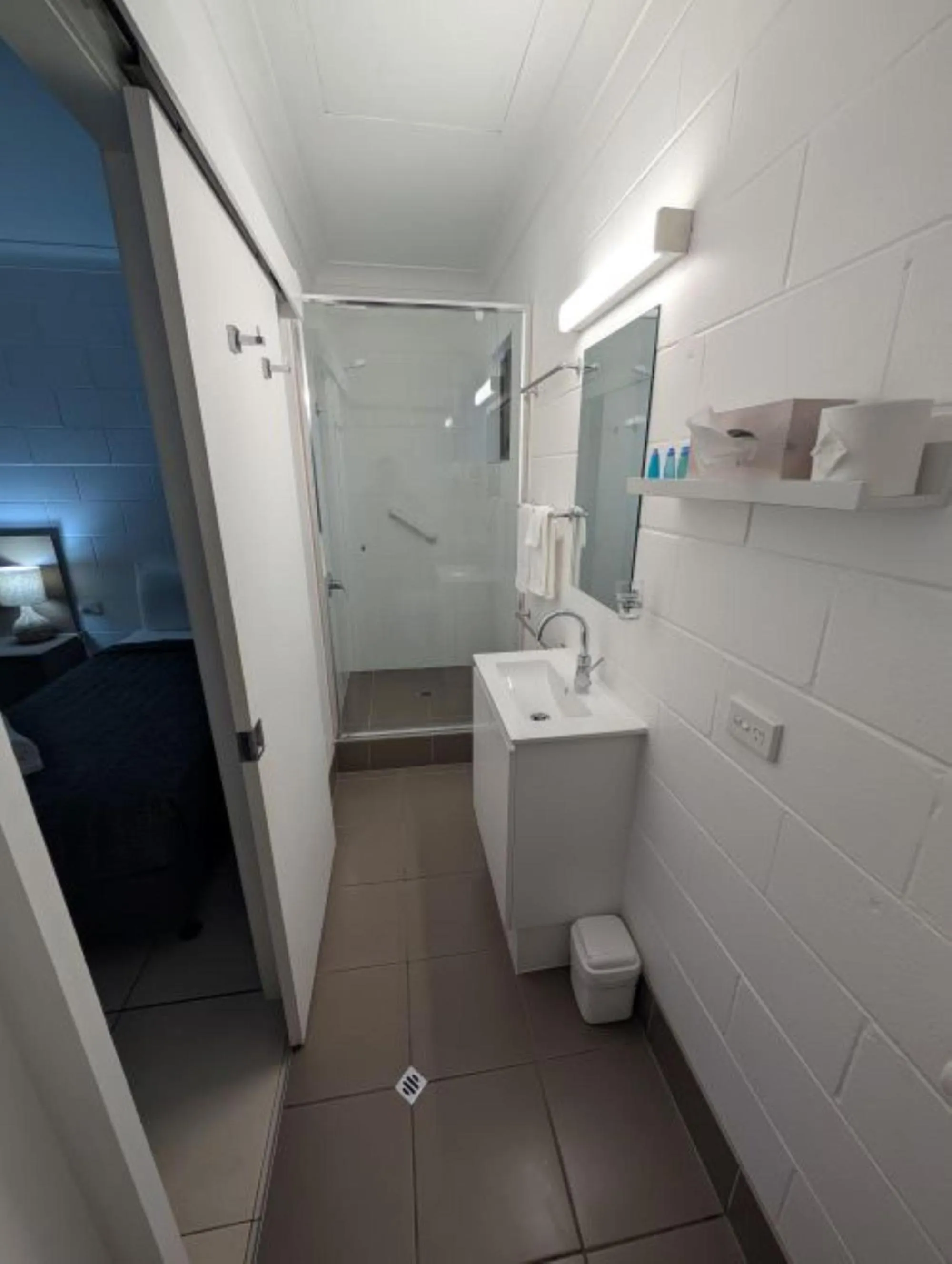Shower in Moffat Beach Motel Caloundra