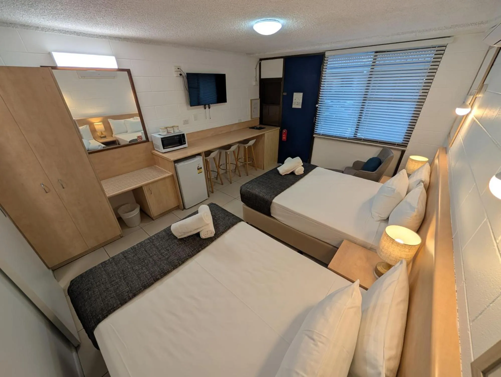 Bedroom, Bed in Moffat Beach Motel Caloundra