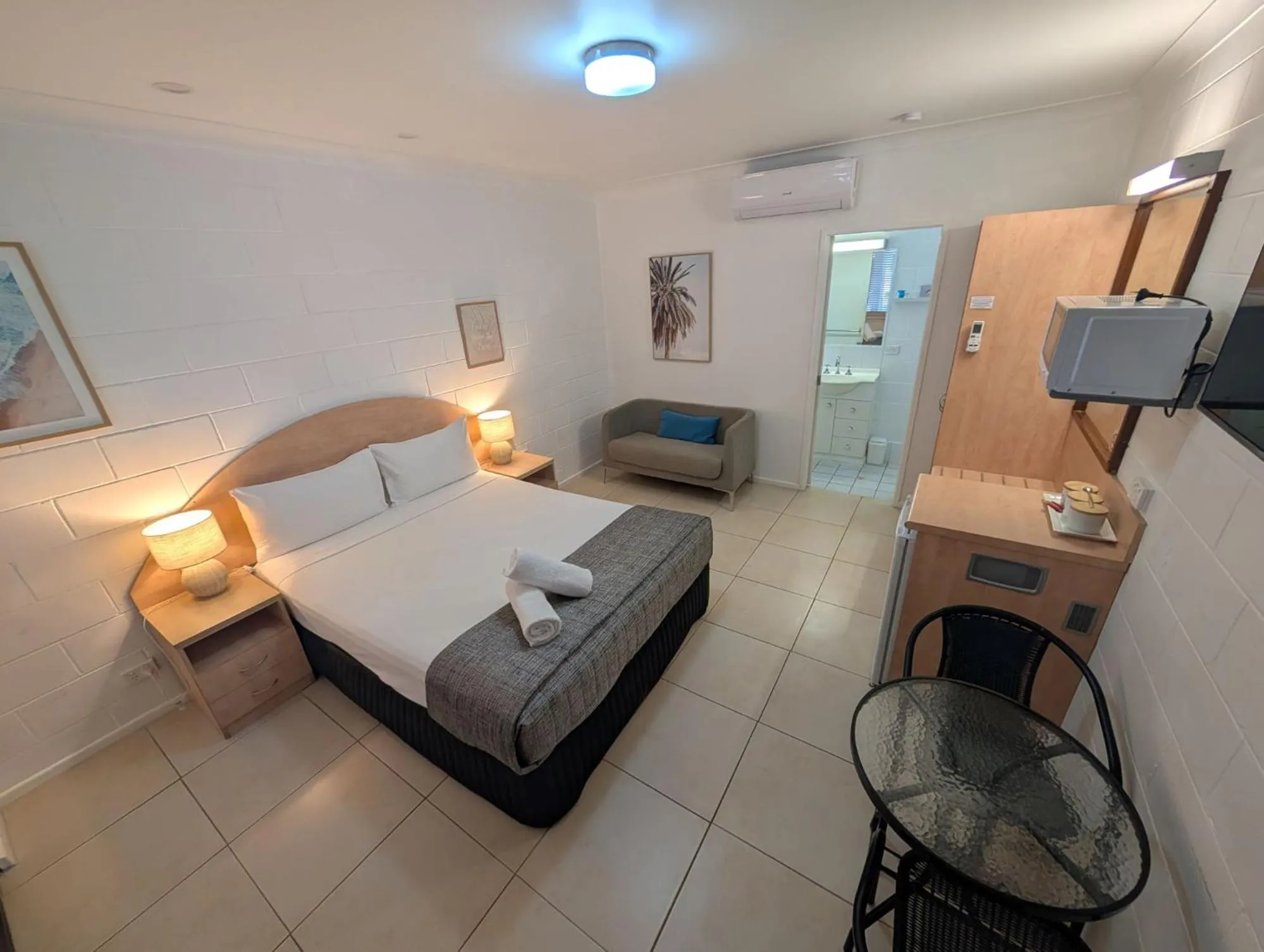 Bed in Moffat Beach Motel Caloundra