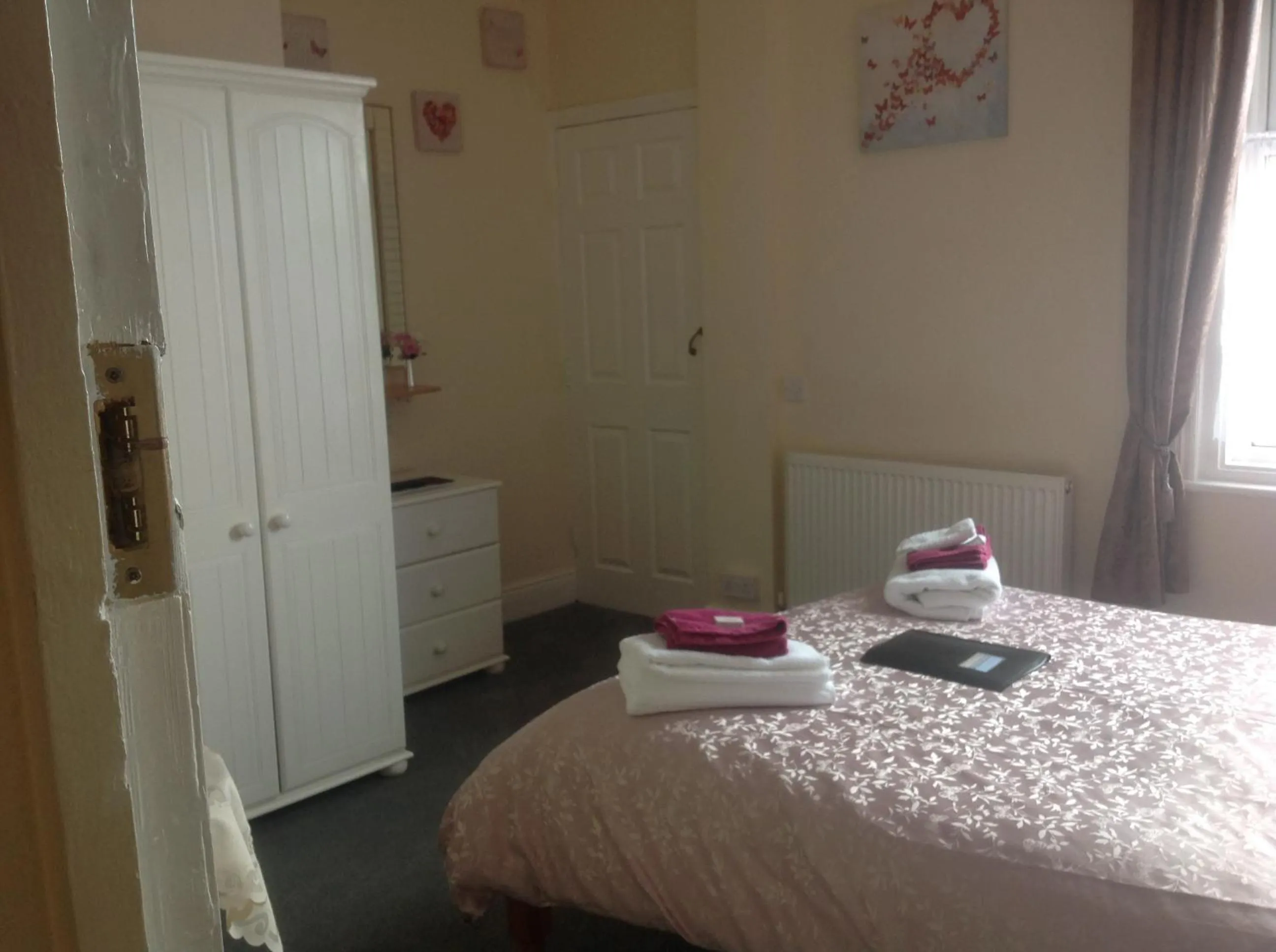 Photo of the whole room, Bed in Cleasewood Guest House